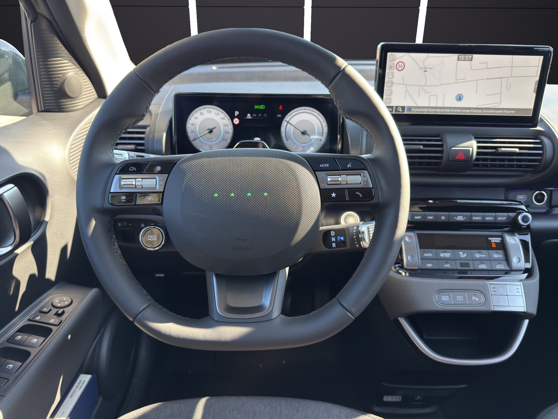 HYUNDAI Inster 49kWh Vertex-image-9