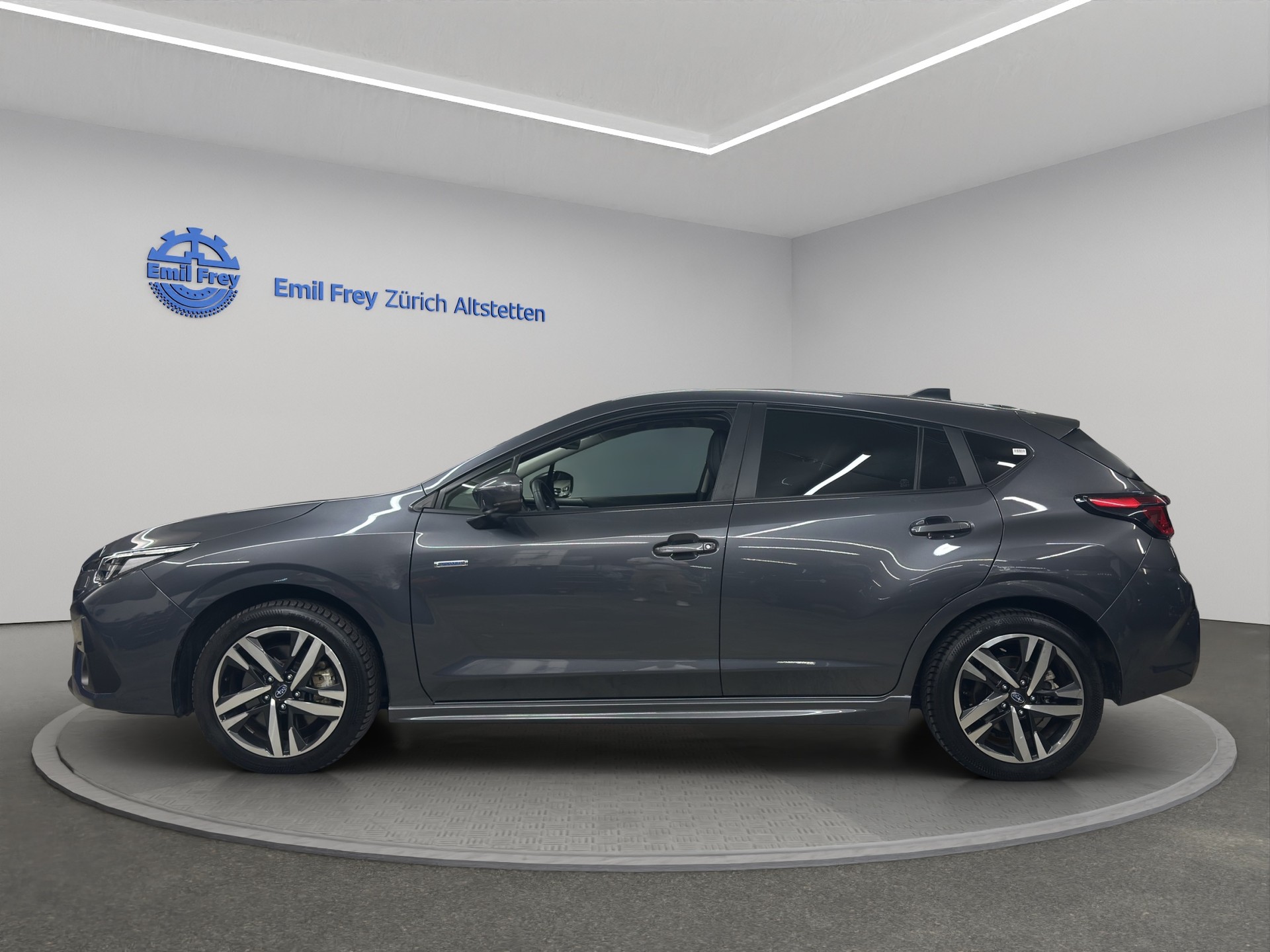 SUBARU Impreza 2.0i e-Boxer Luxury