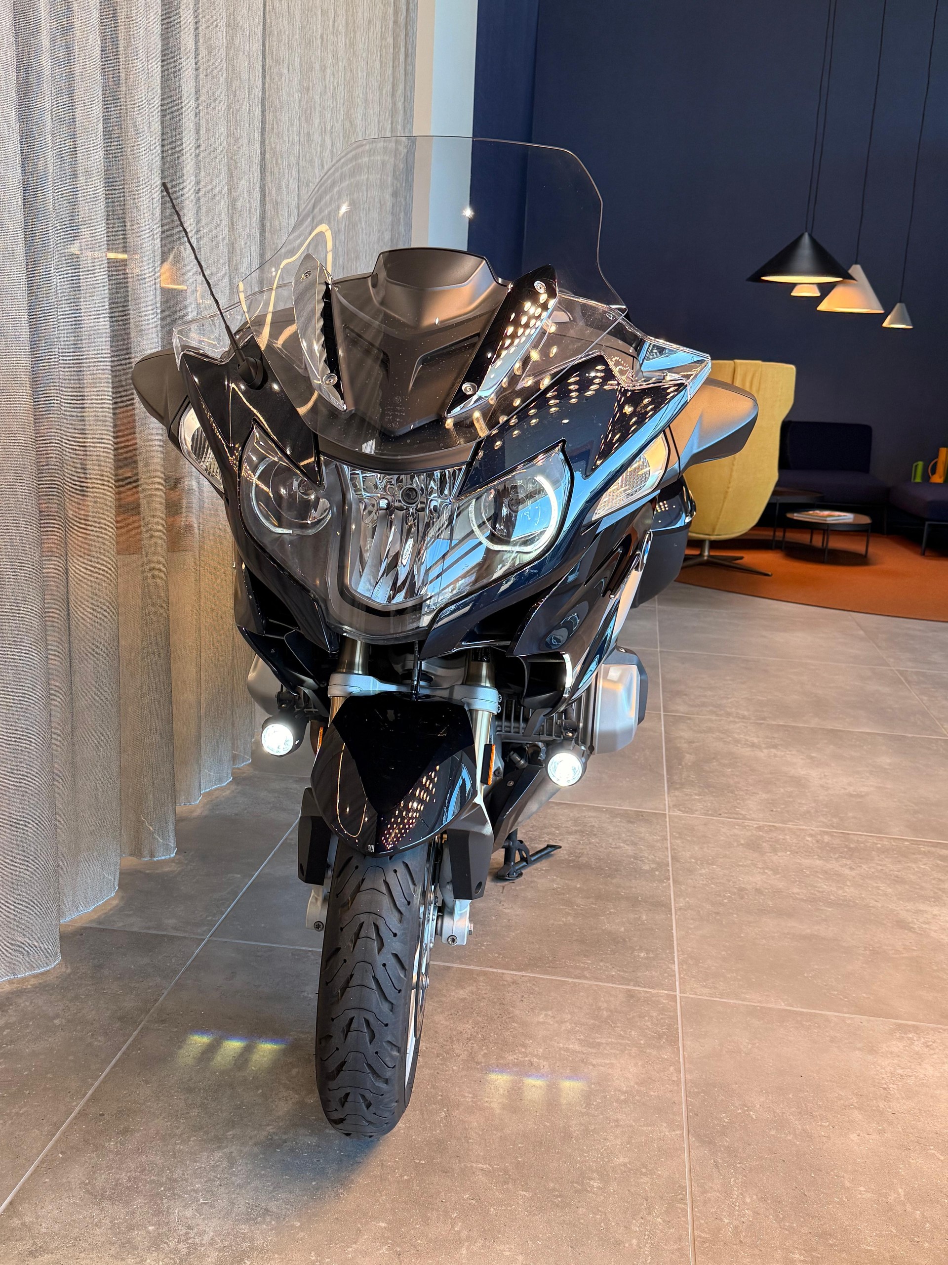 BMW R 1250 RT ABS-showroom-element-1
