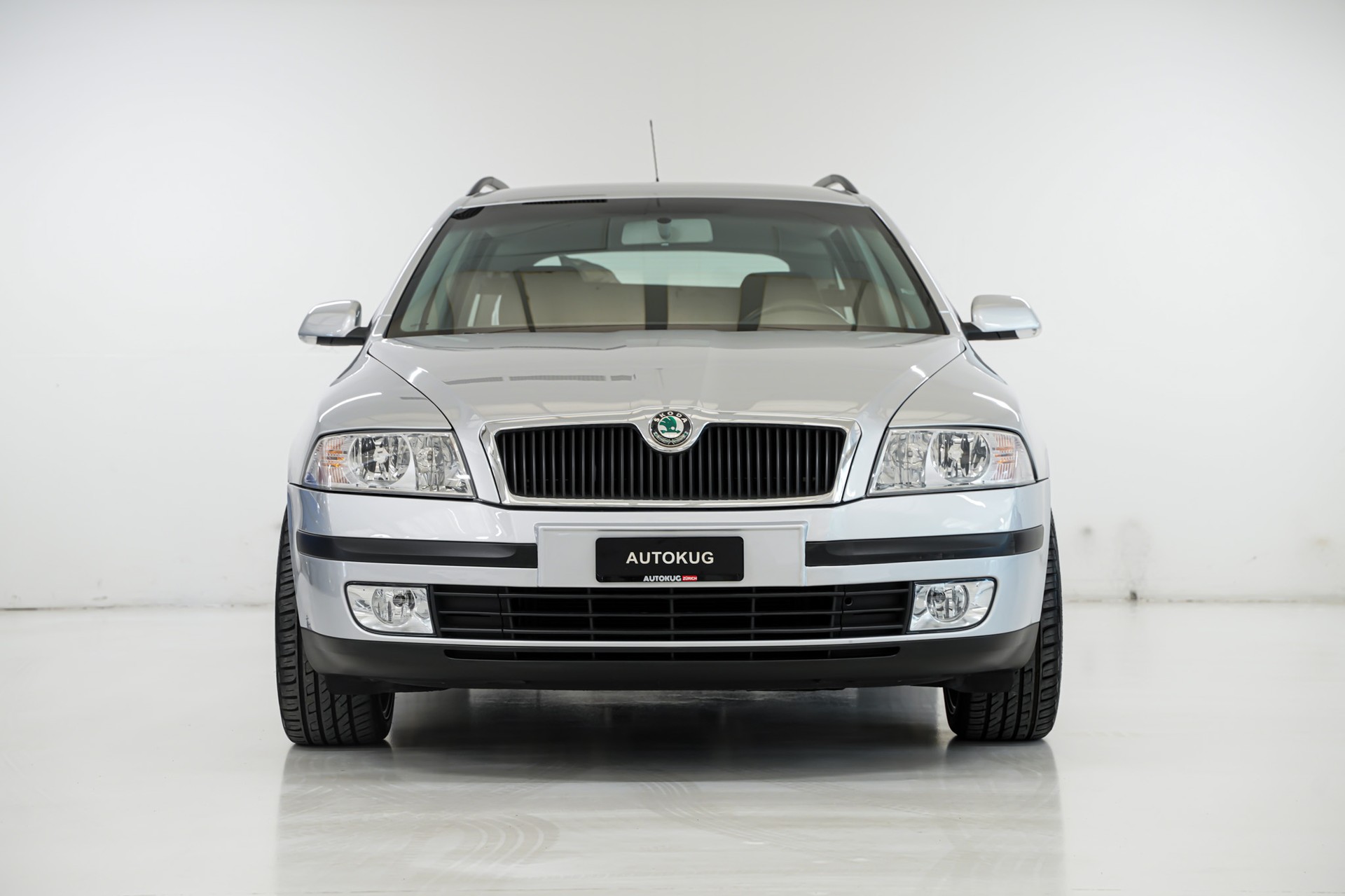 SKODA Octavia 1.9 TDI Adventure 4x4-showroom-element-1