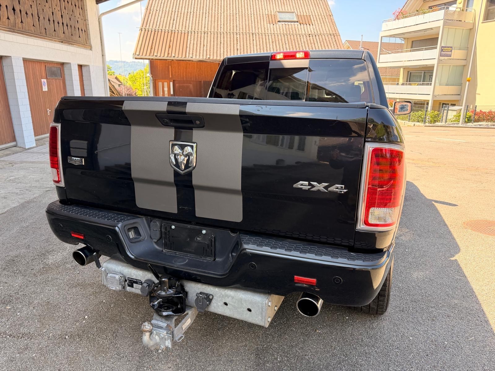 DODGE RAM 1500 5.7 benzin Anhängelast: 6000kg-image-4