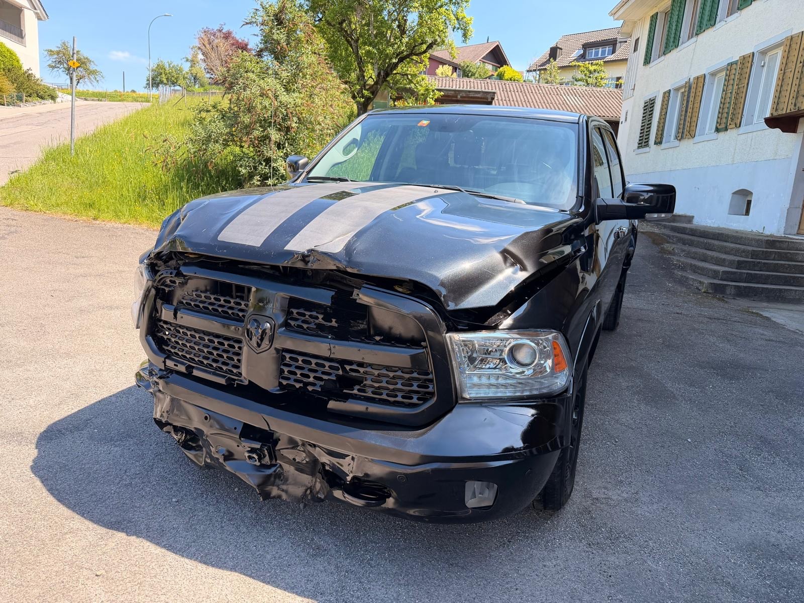 DODGE RAM 1500 5.7 benzin Anhängelast: 6000kg-image-1