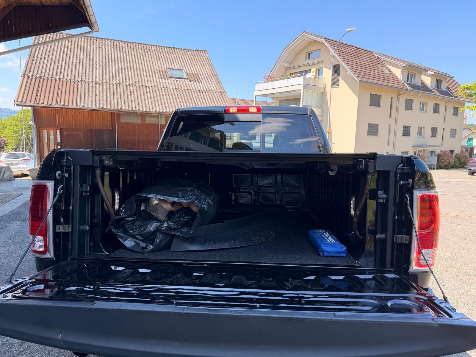 DODGE RAM 1500 5.7 benzin Anhängelast: 6000kg-image-9