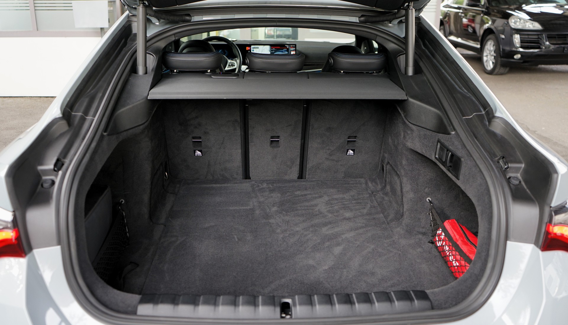 BMW i4 M50-image-10