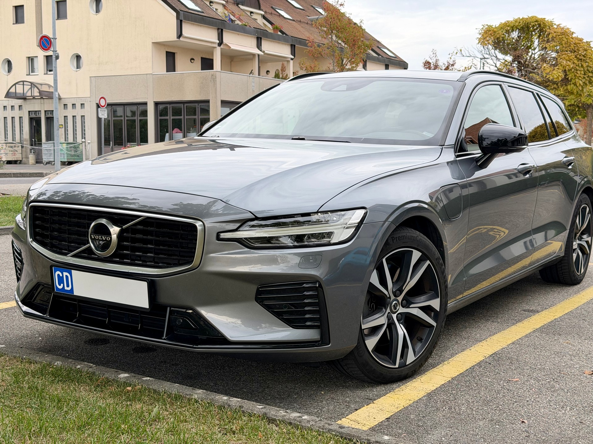 VOLVO 2.0 T8 TE R-Design eAWD