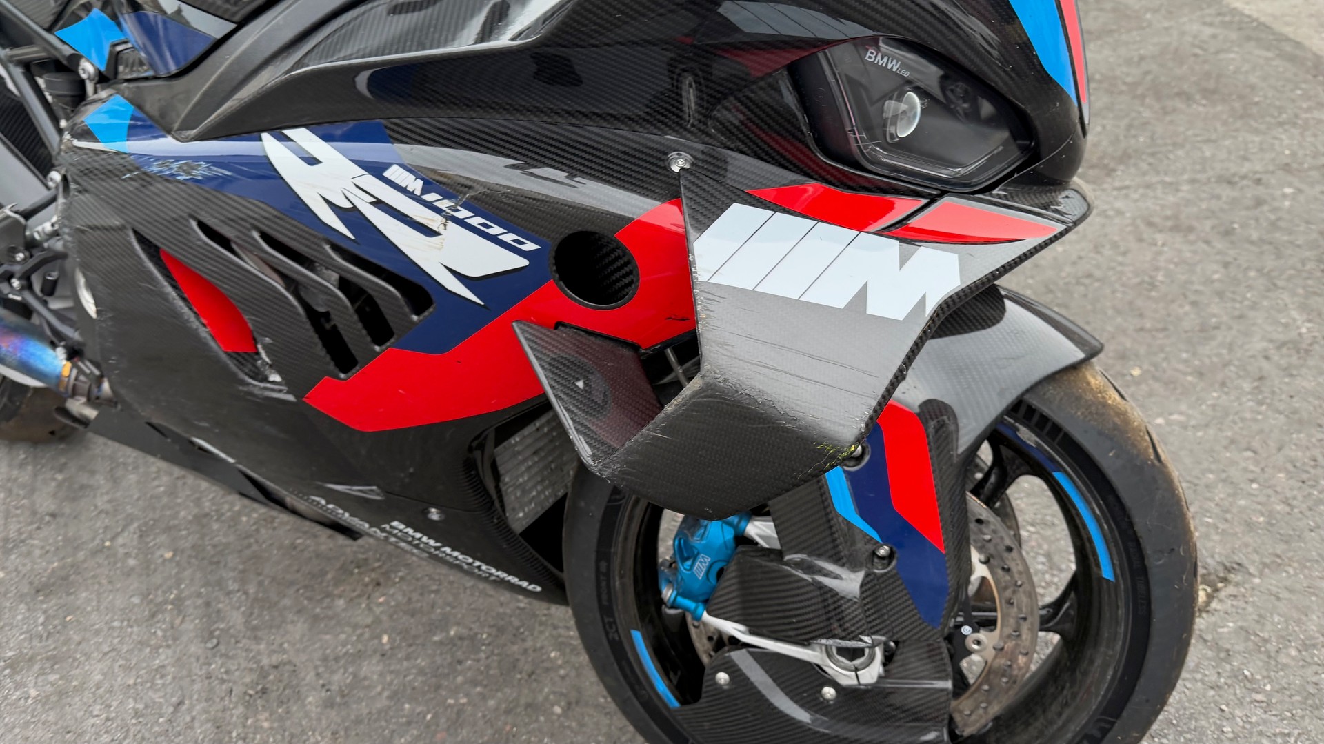 BMW M 1000 RR-image-7