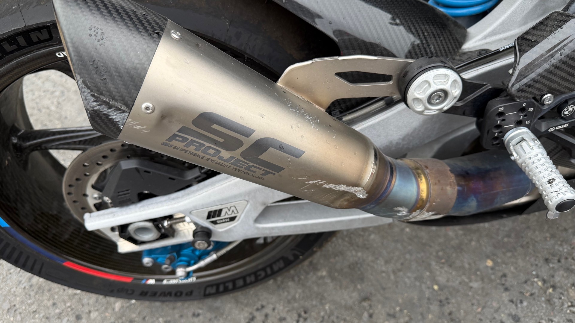 BMW M 1000 RR-image-11