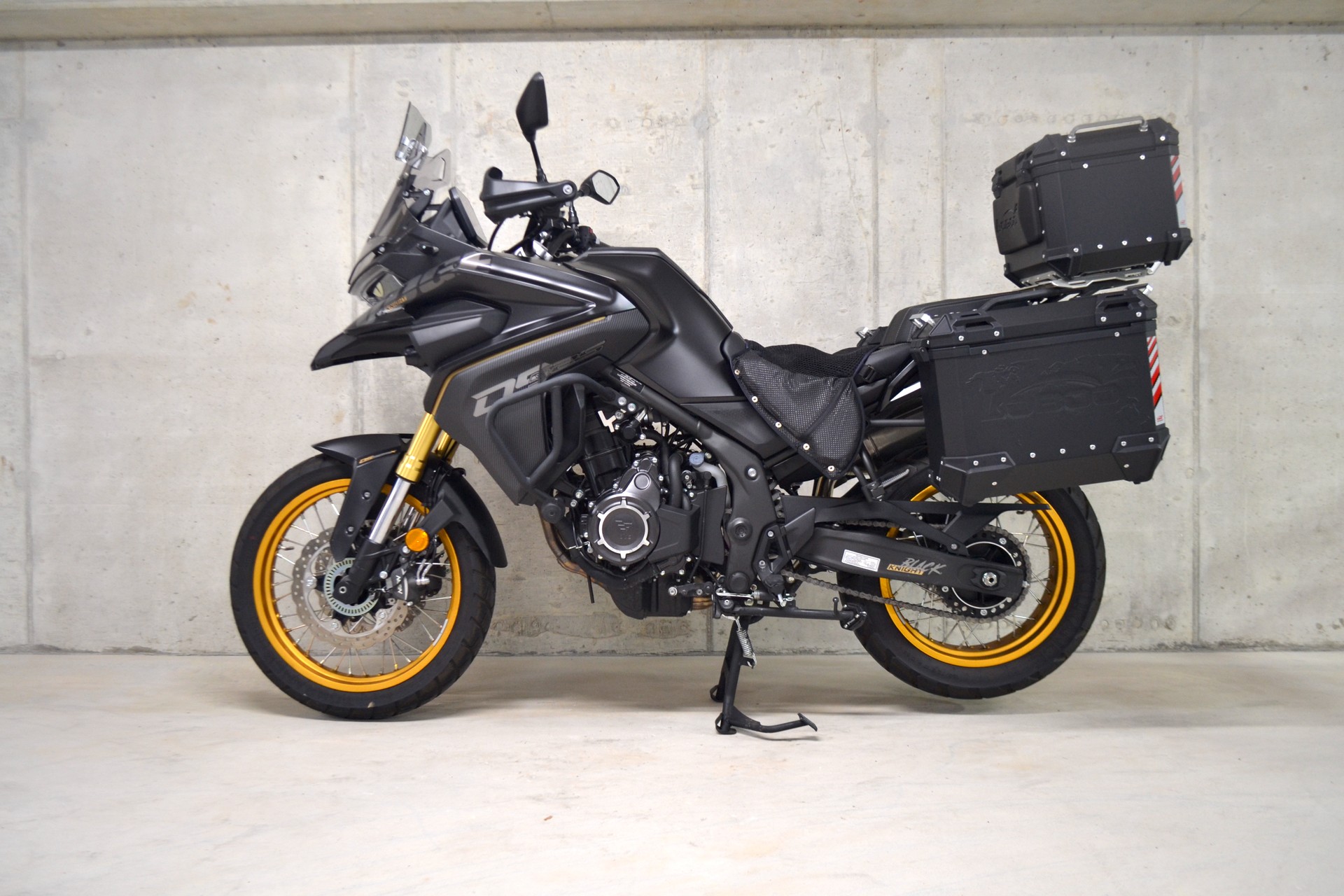VOGE 525 DSX-showroom-element-2