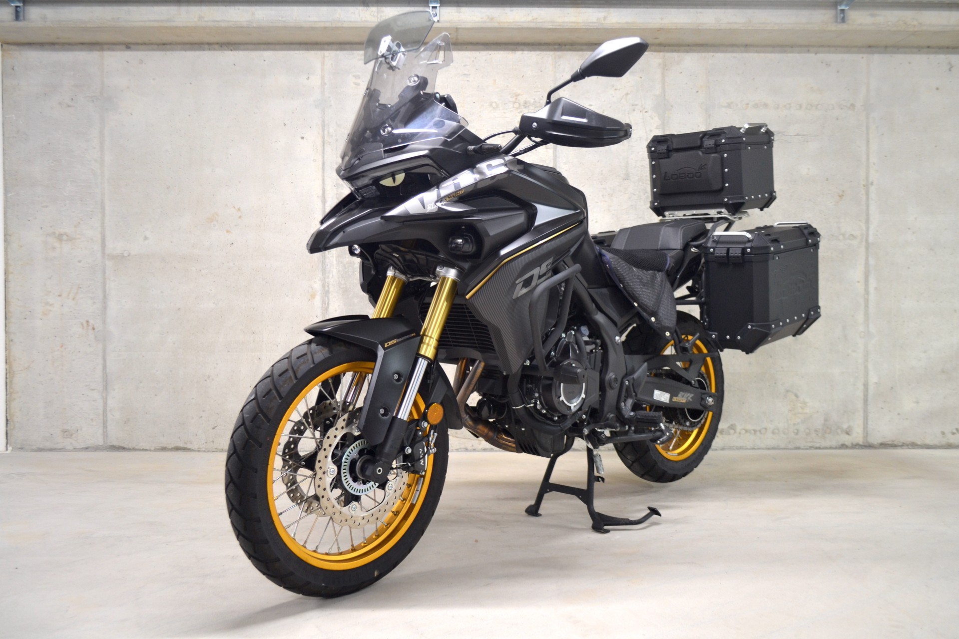 VOGE 525 DSX-showroom-element-1
