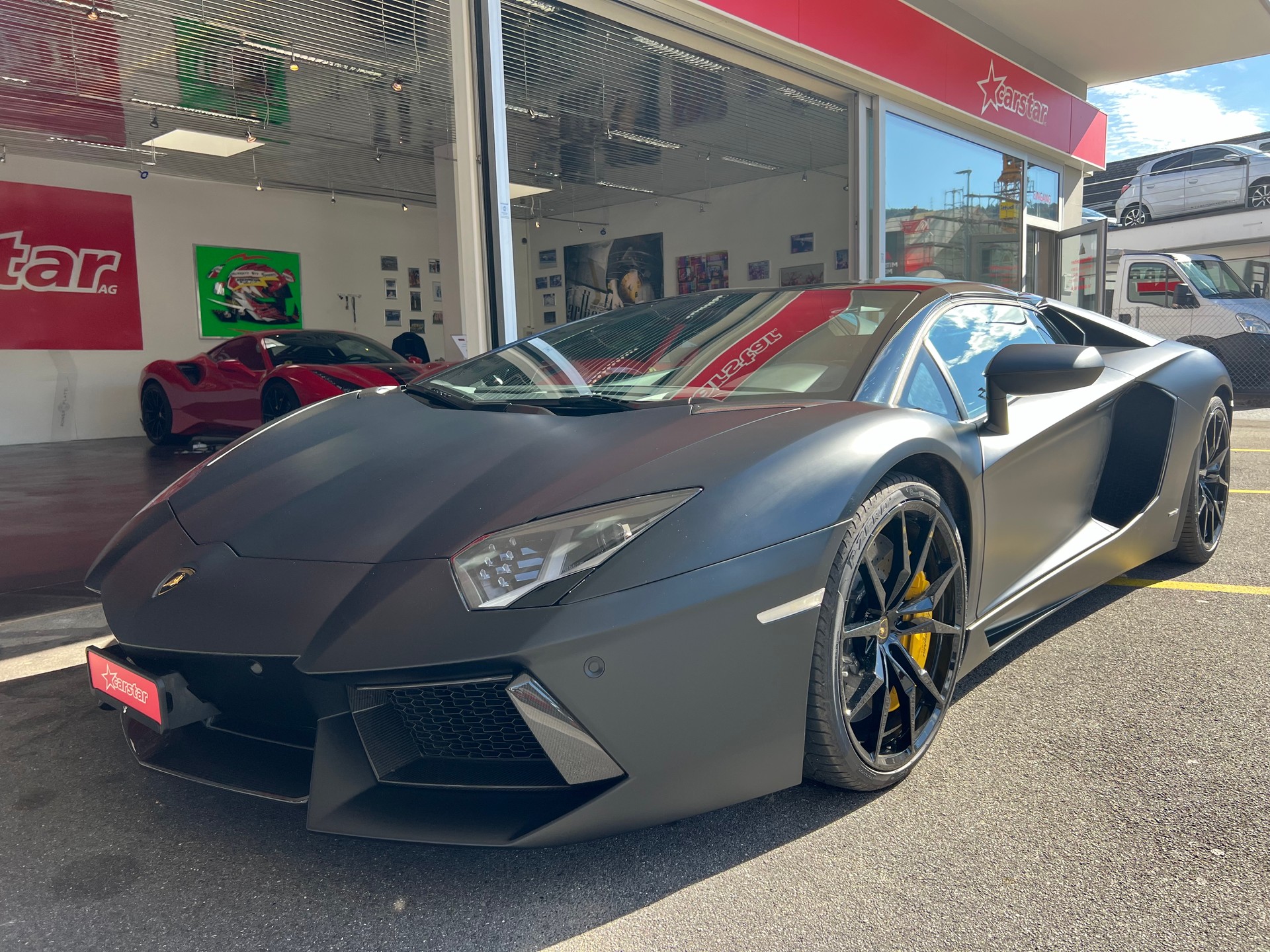 LAMBORGHINI Aventador LP700-4 Roadster E-Gear-showroom-element-3
