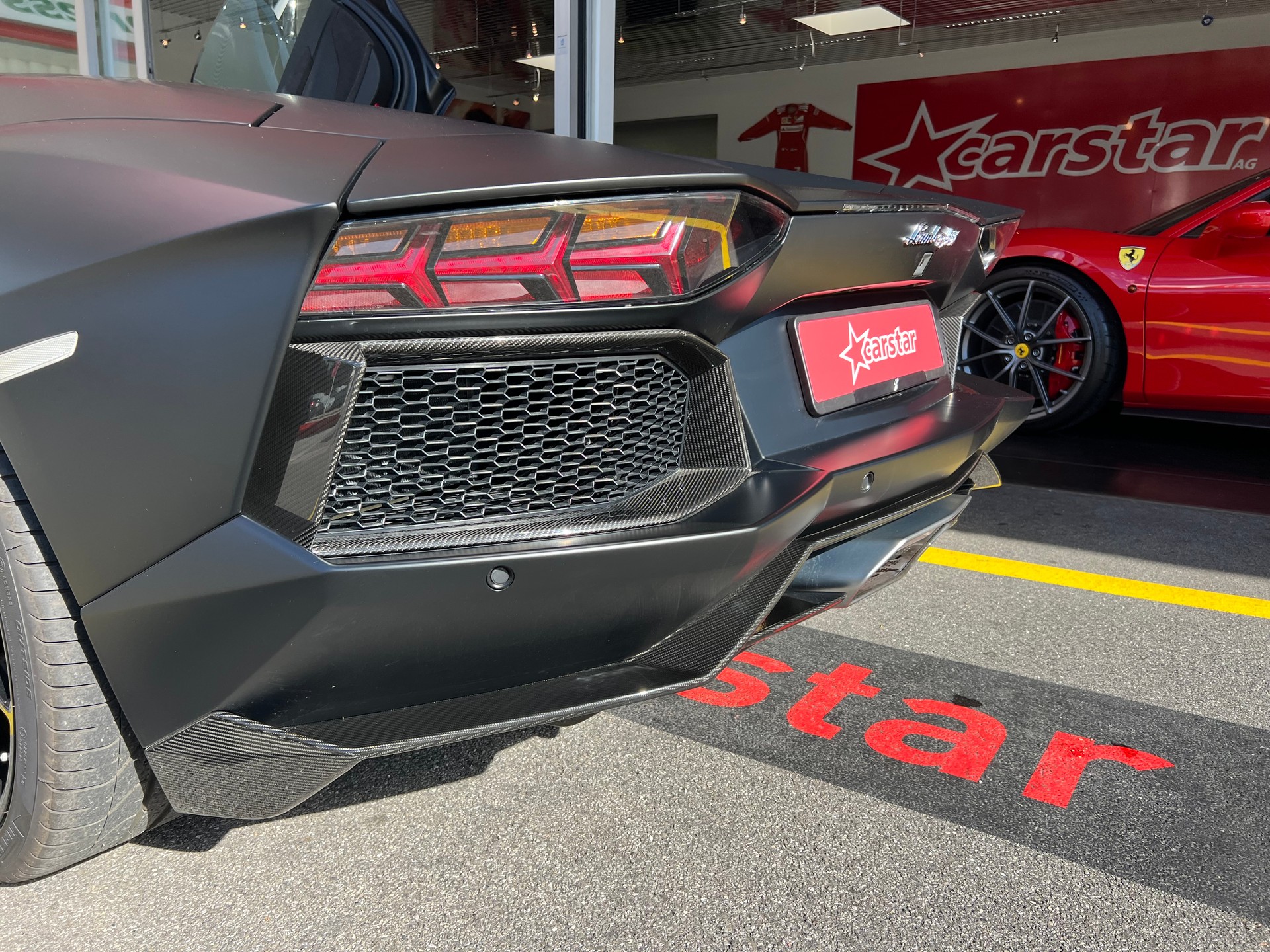 LAMBORGHINI Aventador LP700-4 Roadster E-Gear-image-15