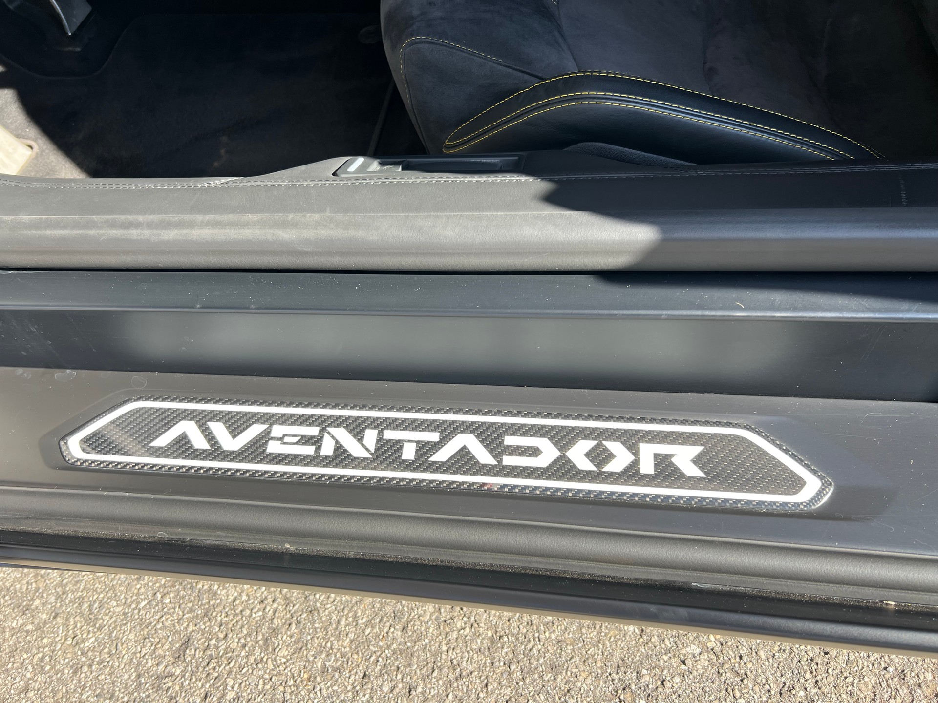 LAMBORGHINI Aventador LP700-4 Roadster E-Gear-image-16