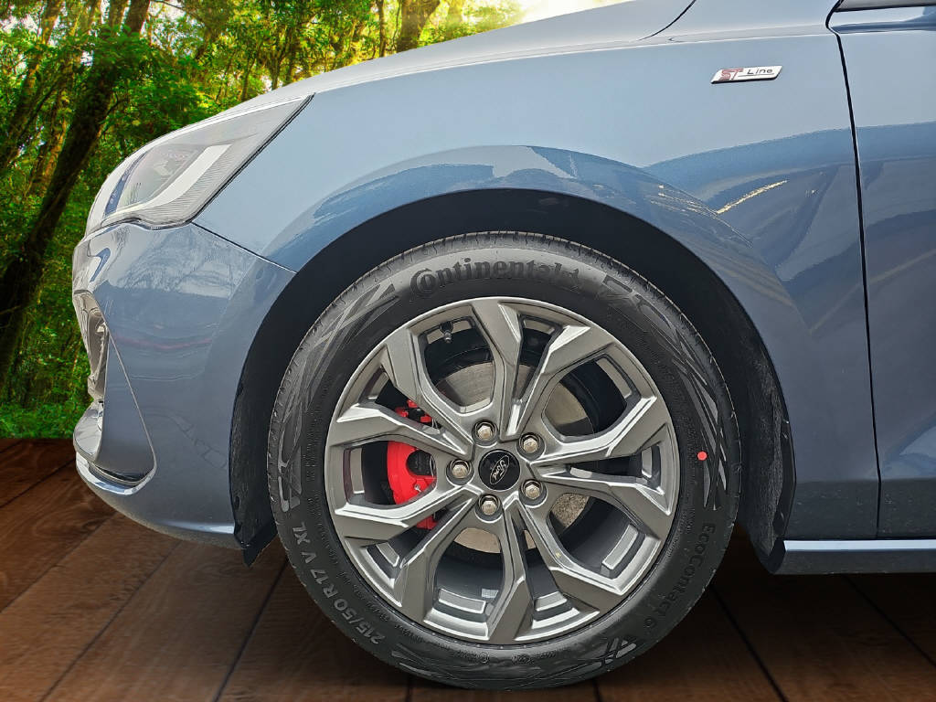 FORD Focus 1.0i EcoB Hybrid 155 ST-Line X-image-10
