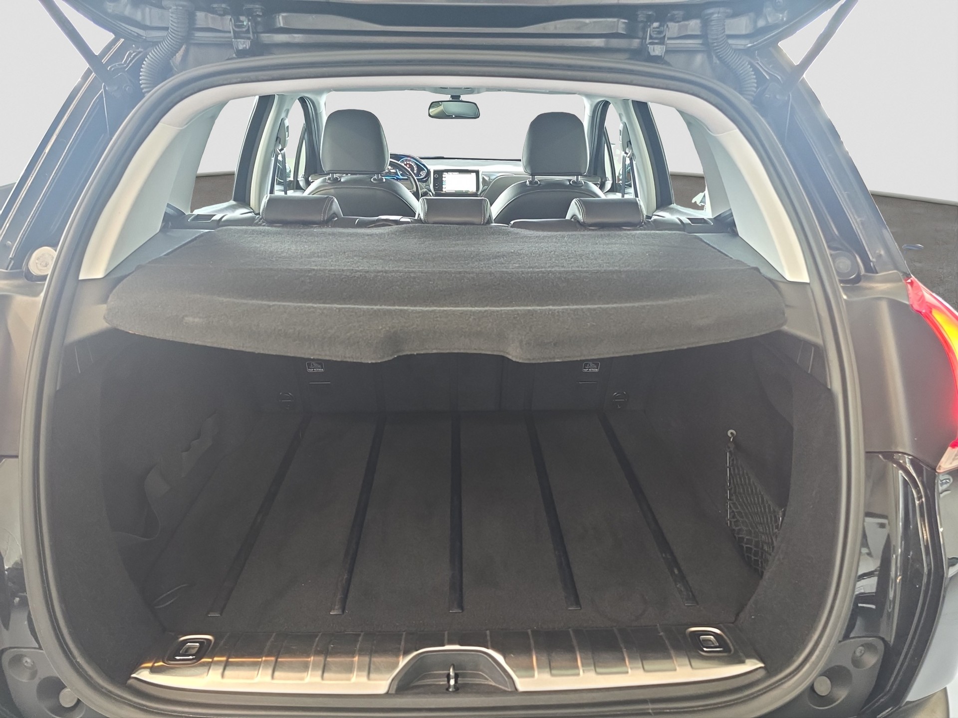 PEUGEOT 2008 1.6 VTI Allure Automatic-image-7