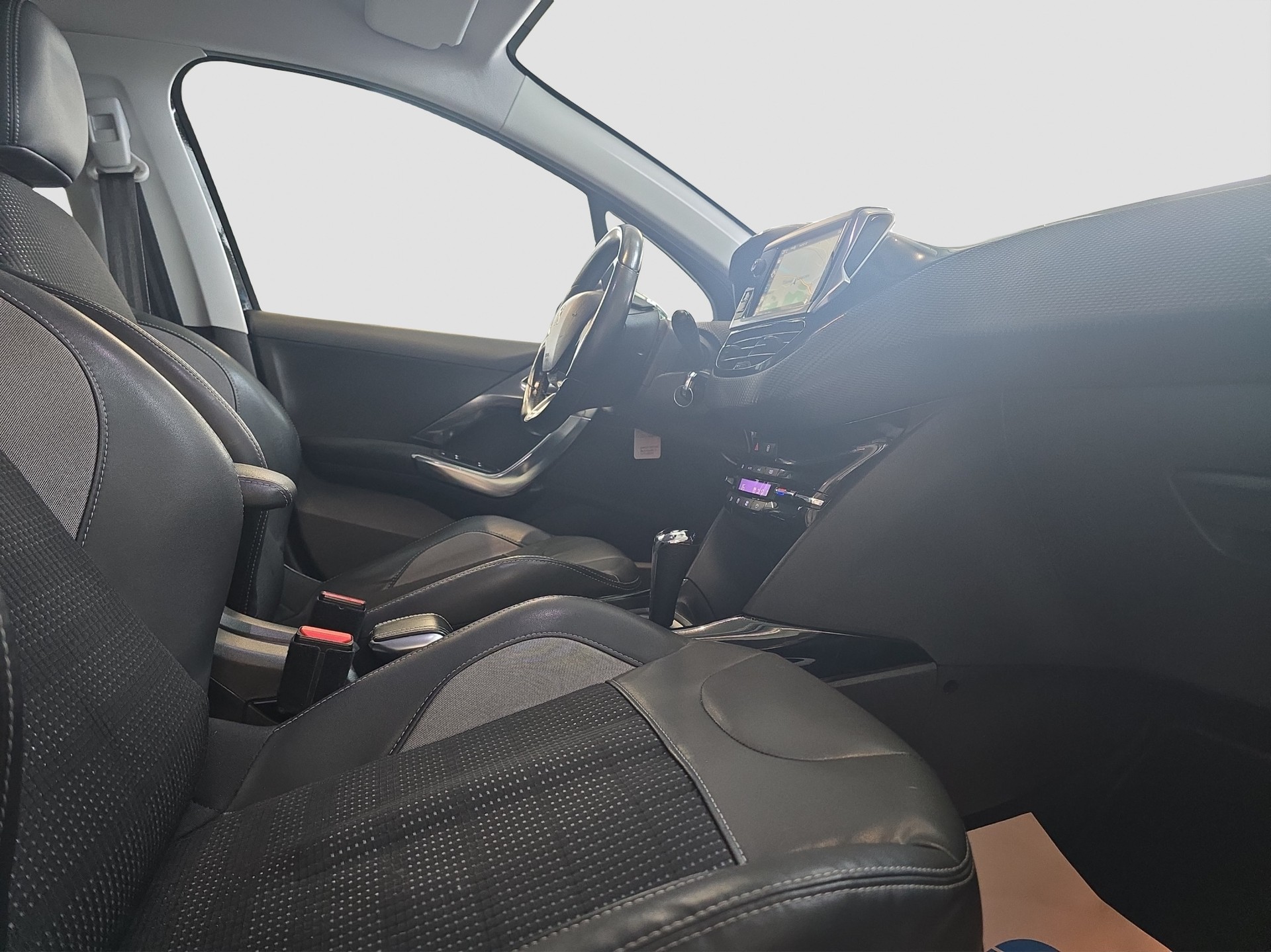 PEUGEOT 2008 1.6 VTI Allure Automatic-image-11
