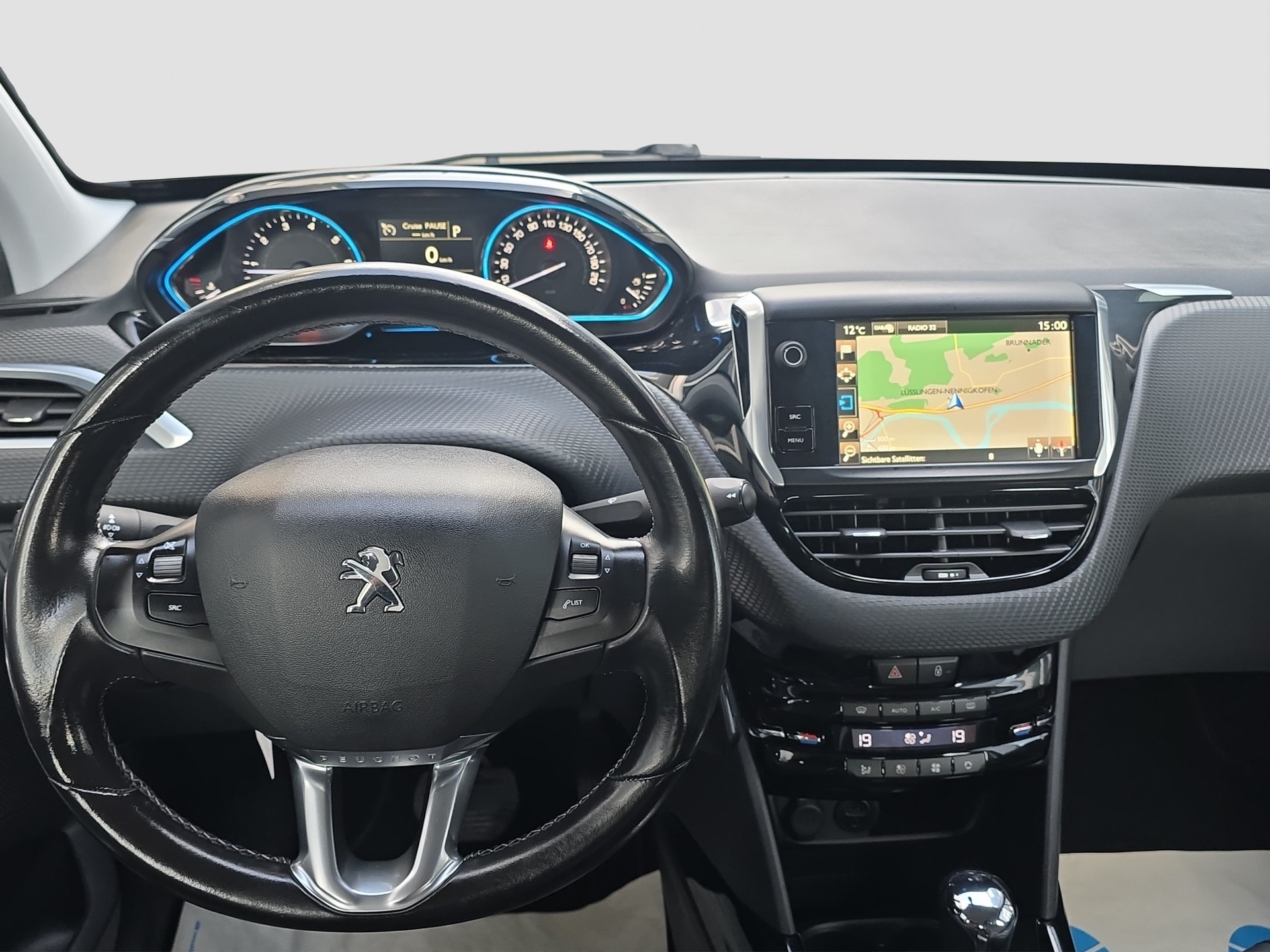 PEUGEOT 2008 1.6 VTI Allure Automatic-image-9