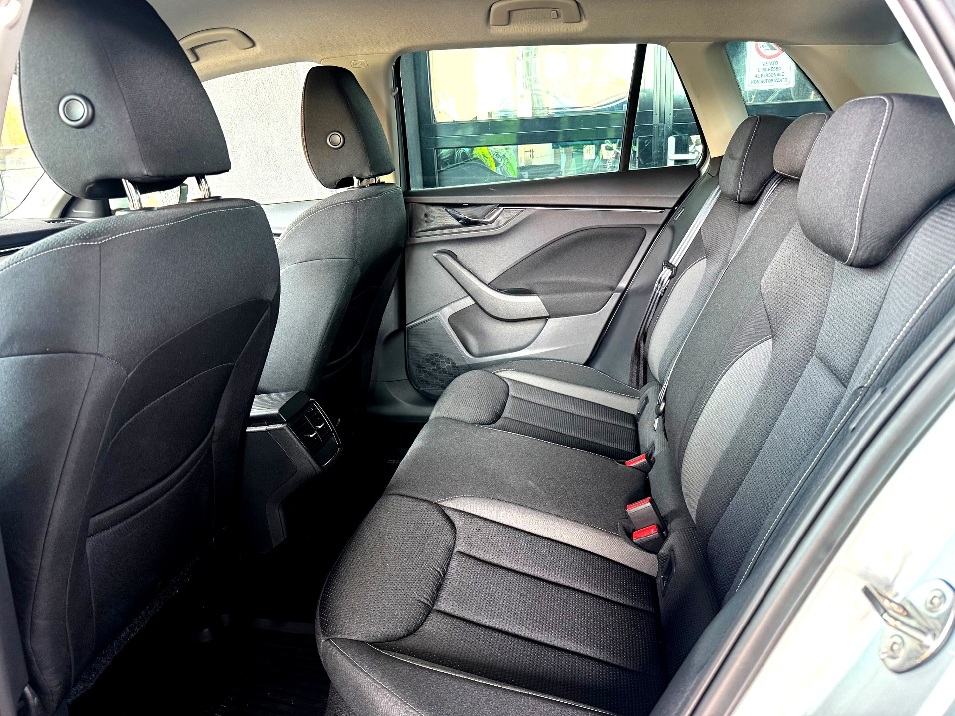 SKODA Kamiq 1.5 TSI Tour DSG-image-15