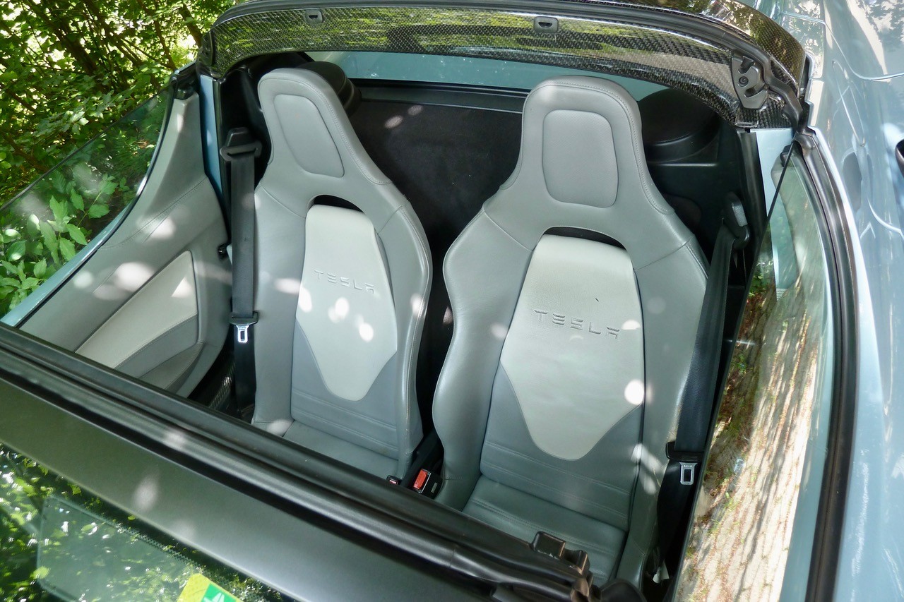TESLA Roadster-image-5