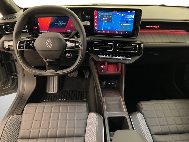 RENAULT R4 E-Tech Comfort Range iconic-image-7