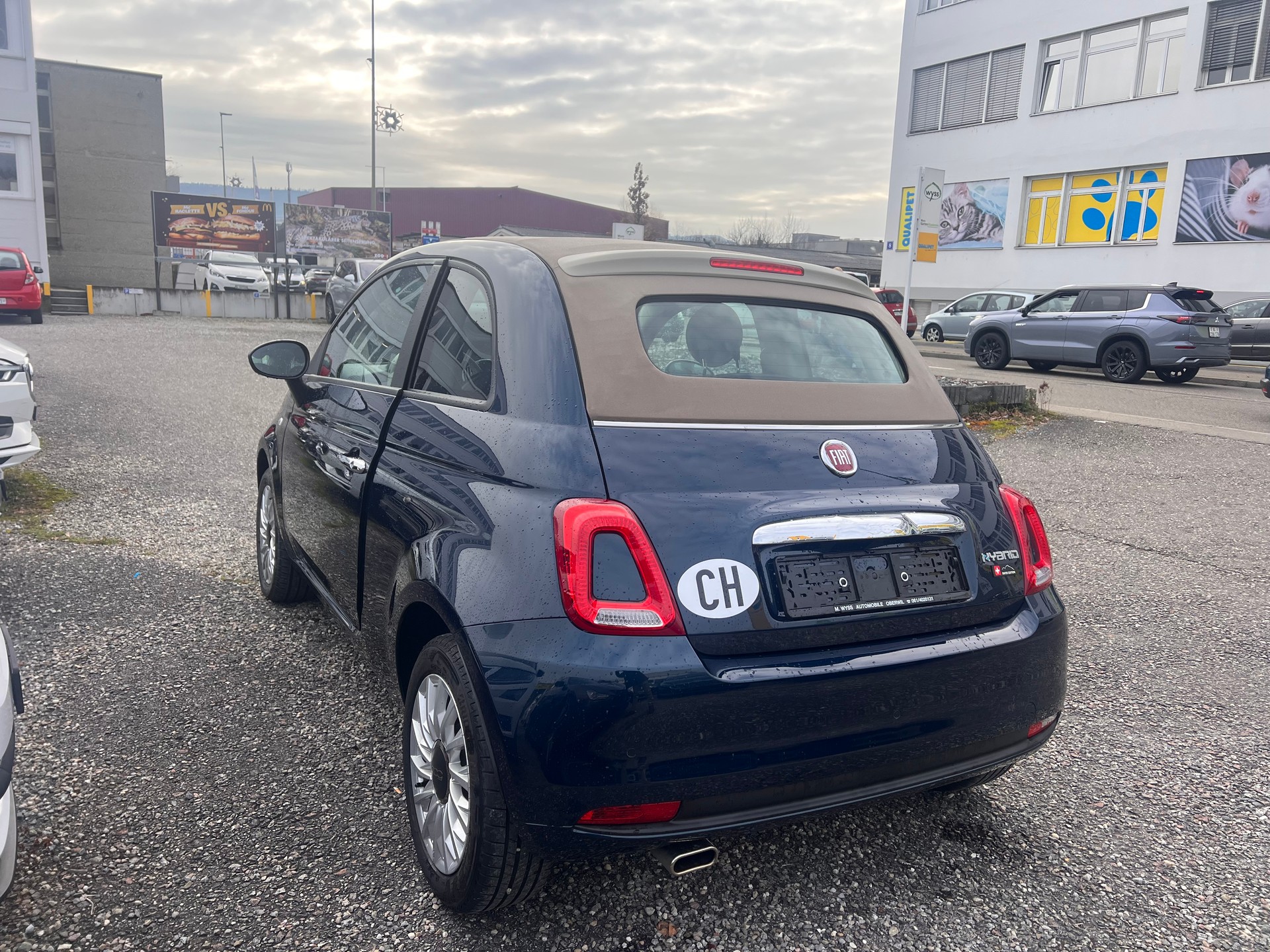 FIAT 500C 1.0 N3 MildHybrid Swiss Edition-image-4