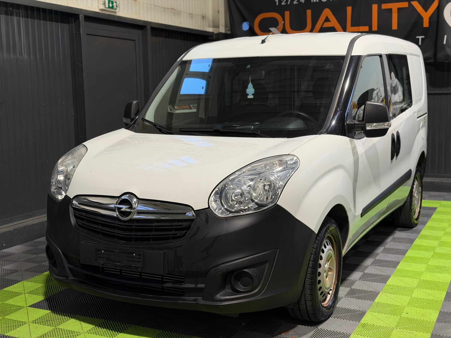 OPEL Combo 1.4 CNG Turbo ecoFLEX 2.4 L1H1