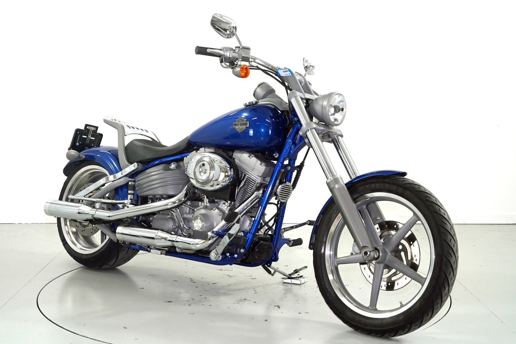 HARLEY-DAVIDSON FXCW-showroom-element-3