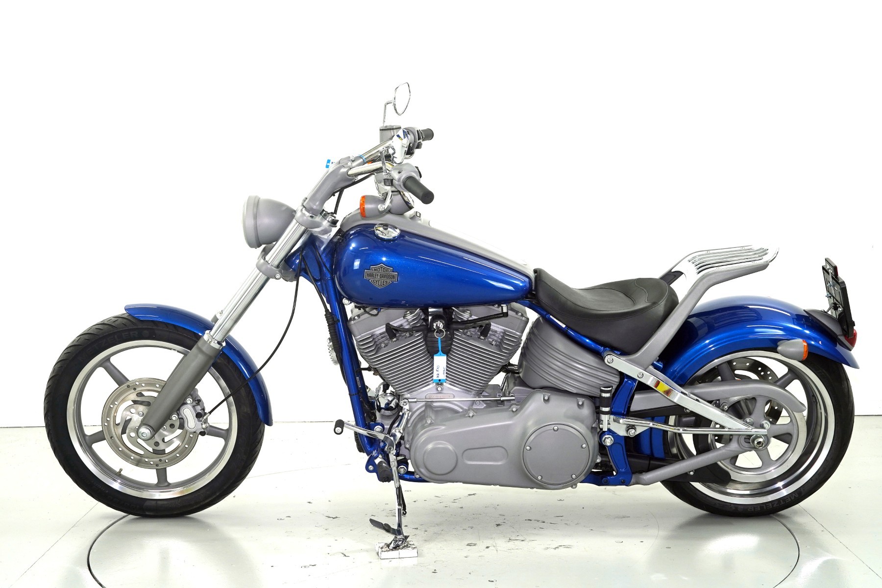 HARLEY-DAVIDSON FXCW-showroom-element-2