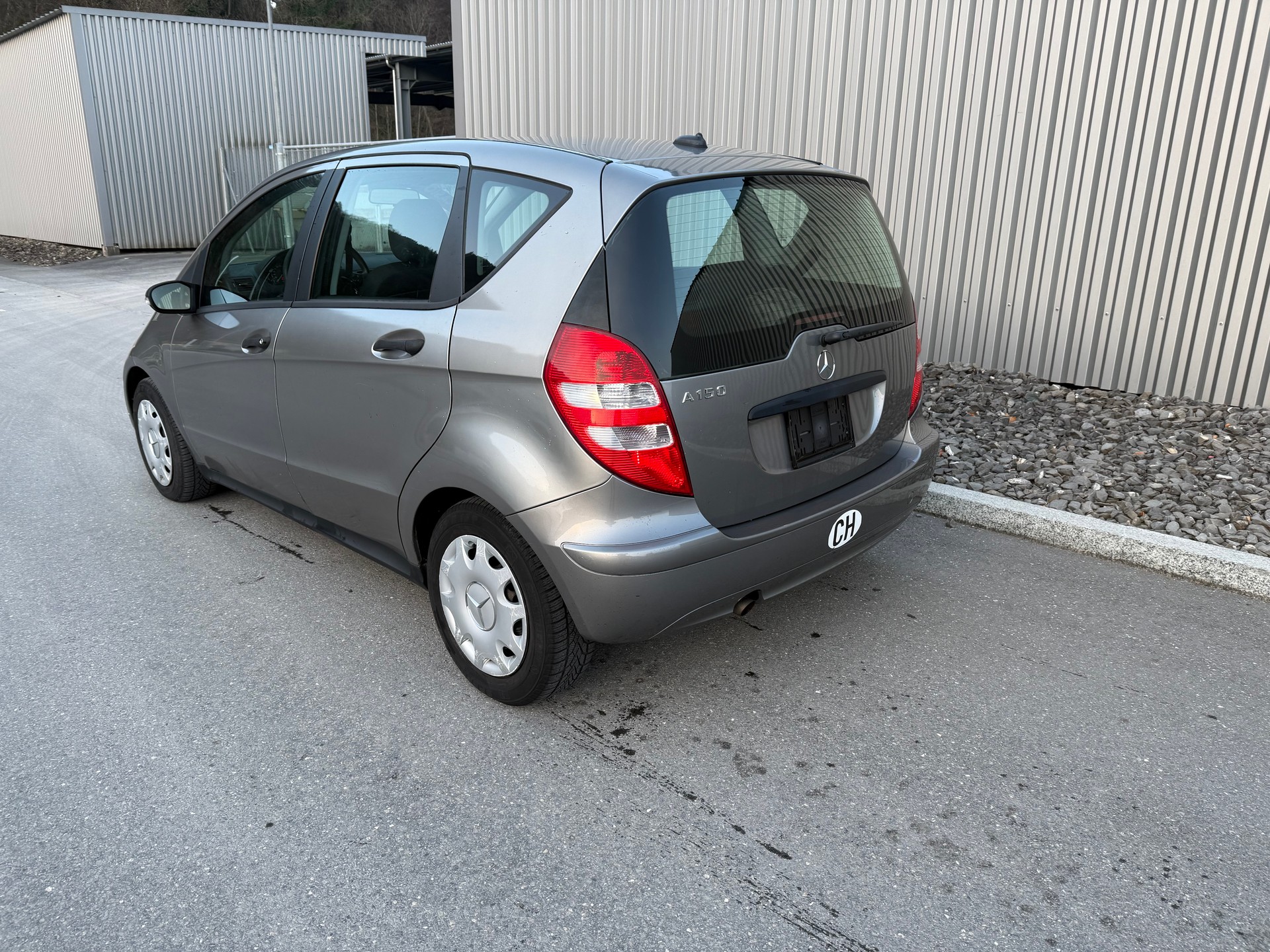 MERCEDES-BENZ A 150 Classic-showroom-element-2