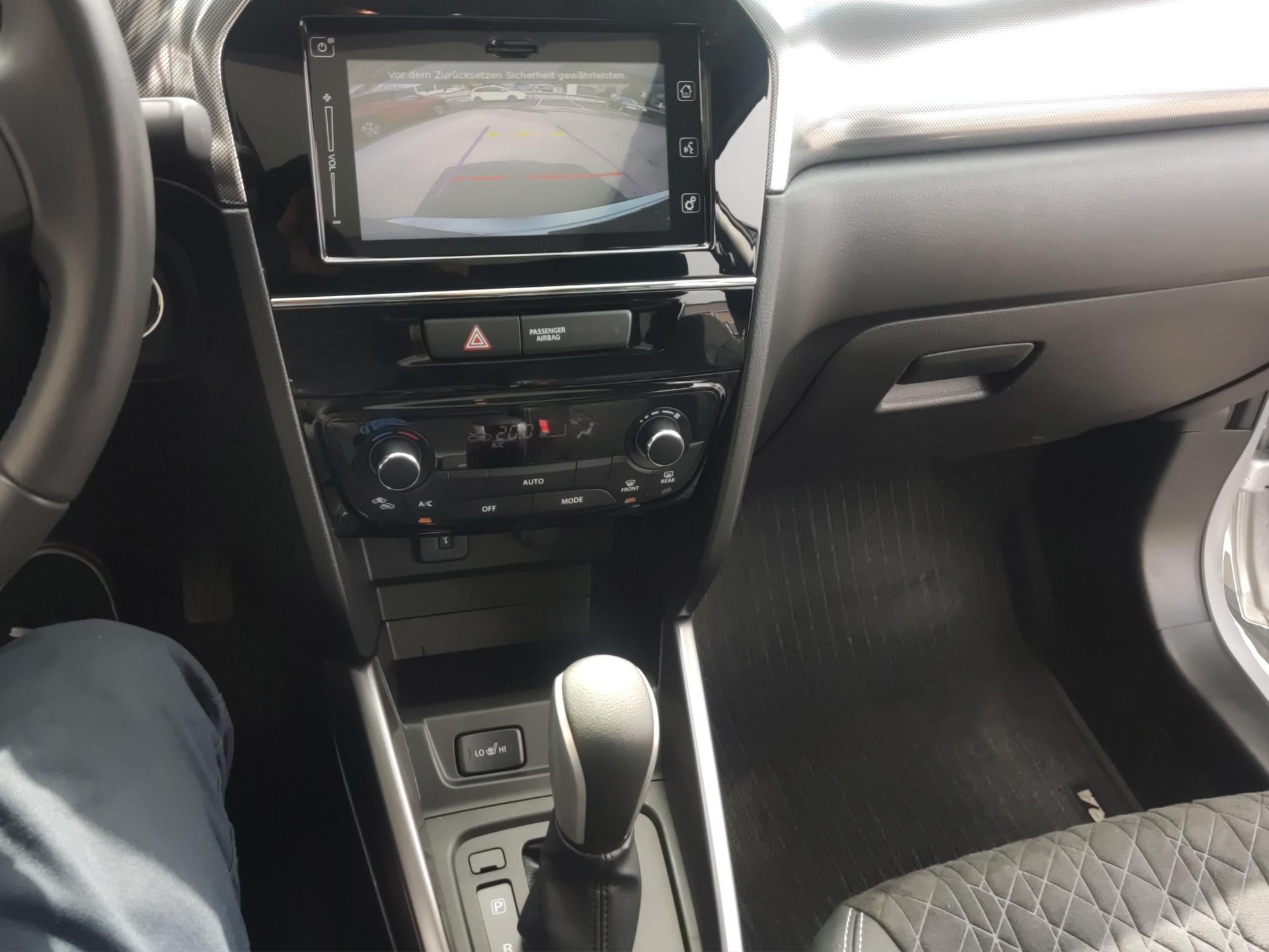 SUZUKI Vitara 1.4 T Compact Top Hybrid 4x4-image-10