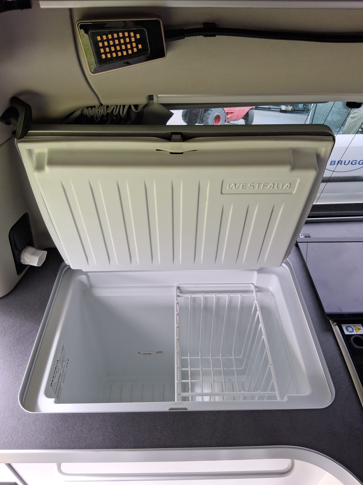FORD Transit Custom Nugget 320 L1H1 Trend A-image-18