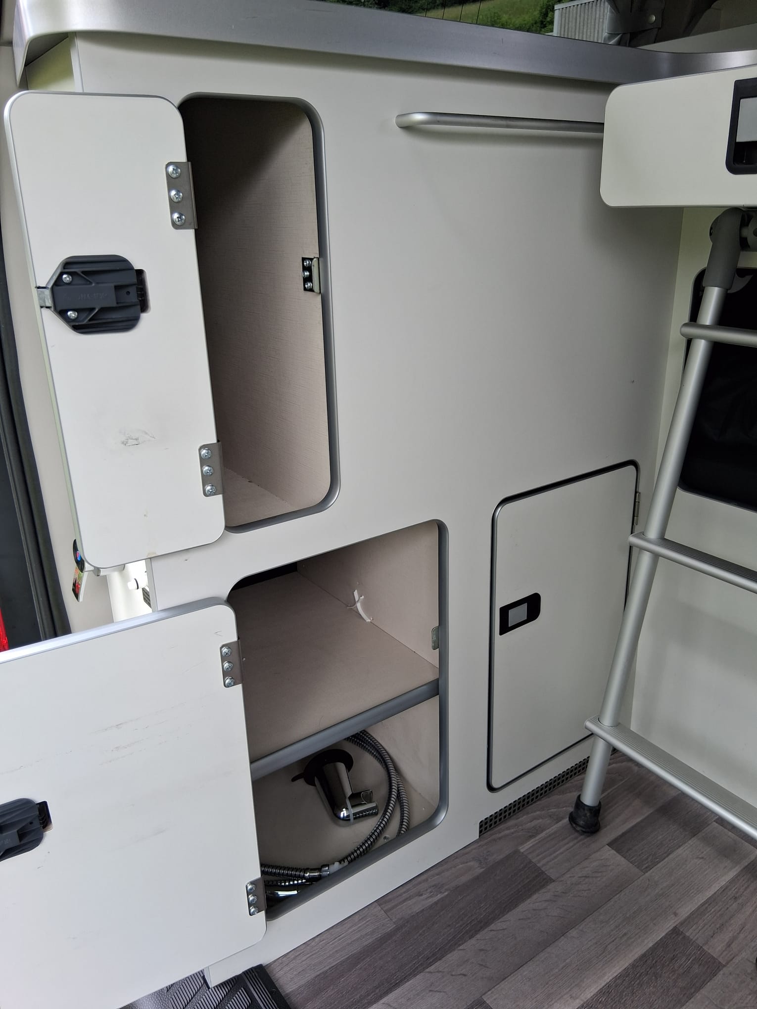 FORD Transit Custom Nugget 320 L1H1 Trend A-image-19