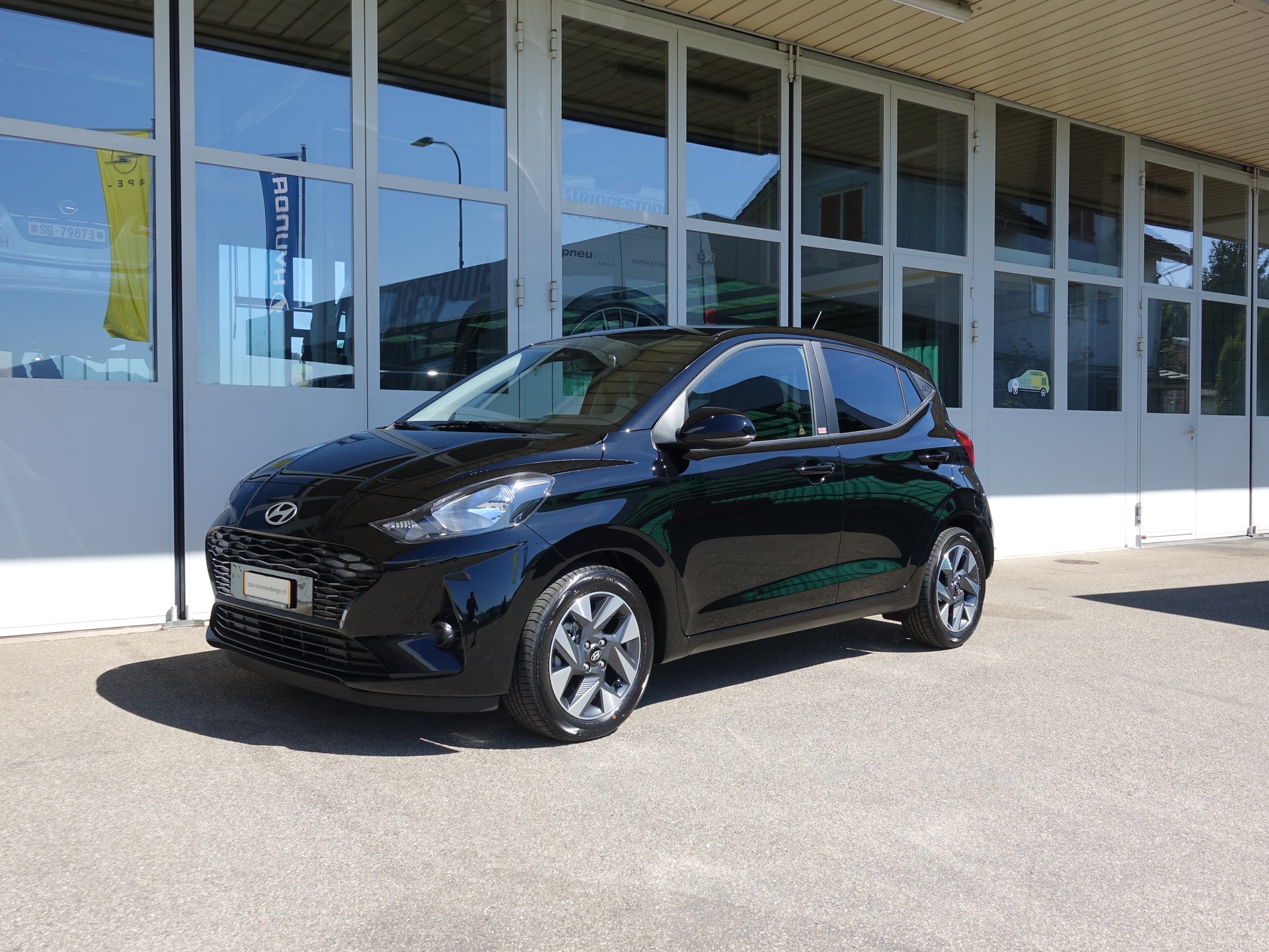 HYUNDAI i10 1.2 Amplia Aut.-image-16