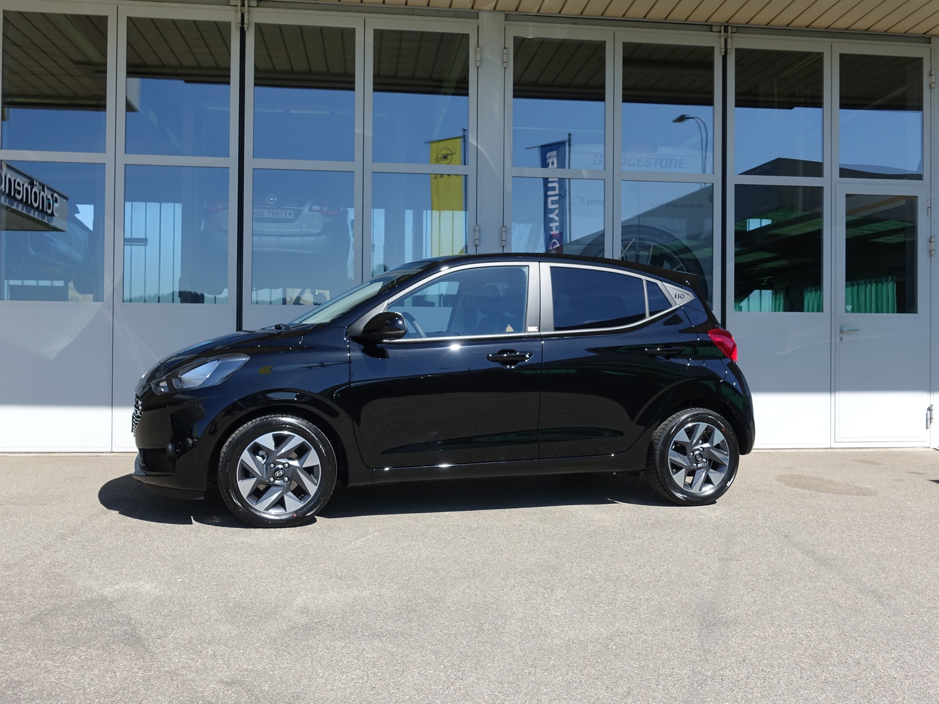HYUNDAI i10 1.2 Amplia Aut.-image-18