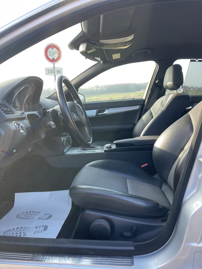 MERCEDES-BENZ C 350 CDI (320 CDI) Elégance 4Matic 7G-Tronic-image-10