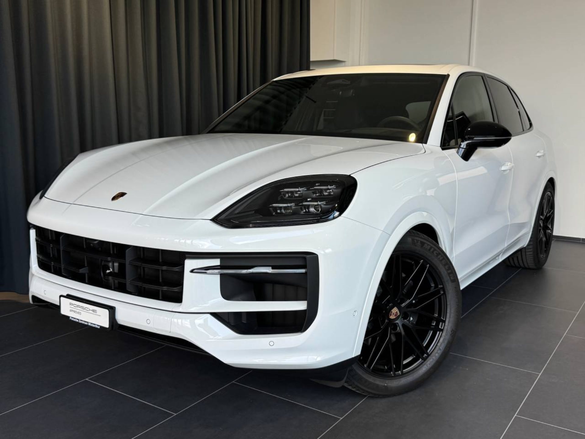 PORSCHE Cayenne Black Edition