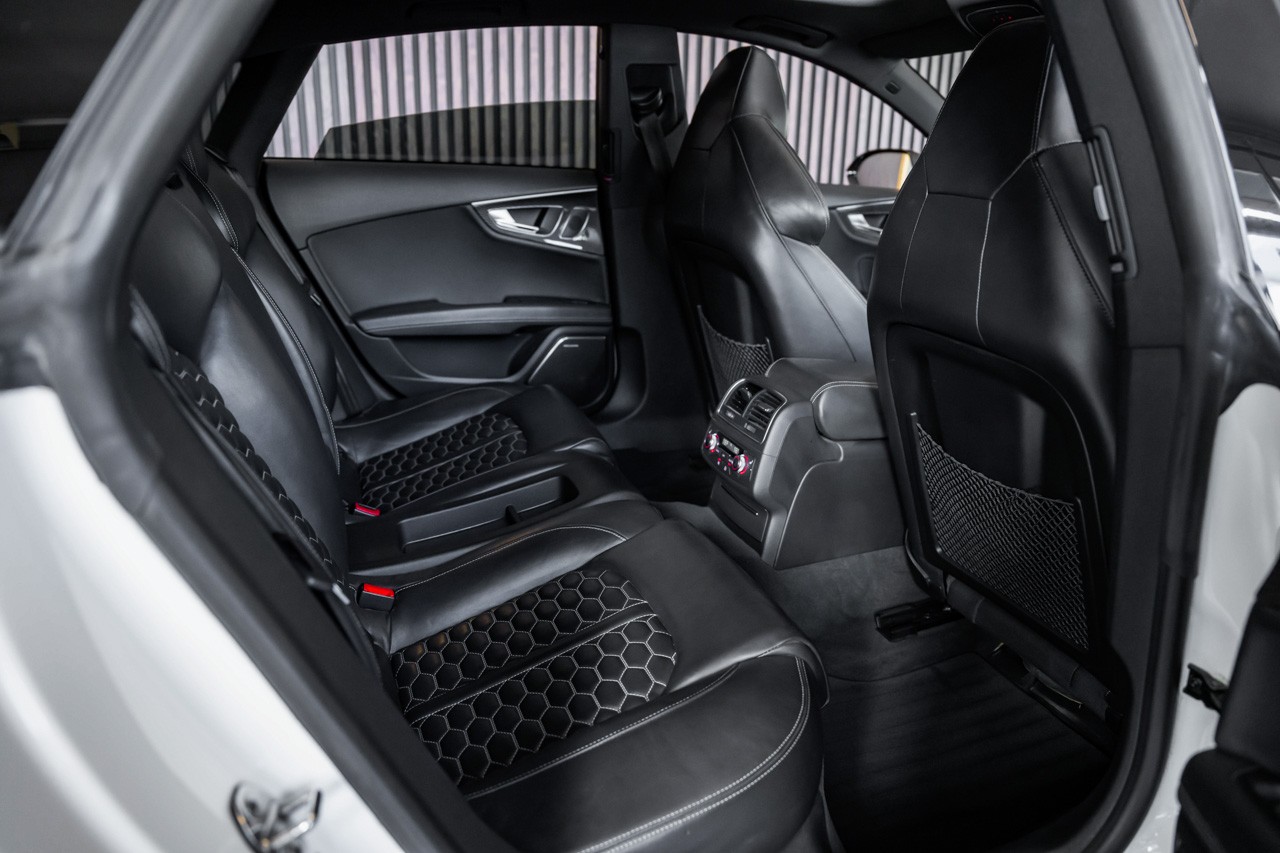 AUDI RS7 Sportback 4.0 TFSI V8 quattro S-tronic-image-21