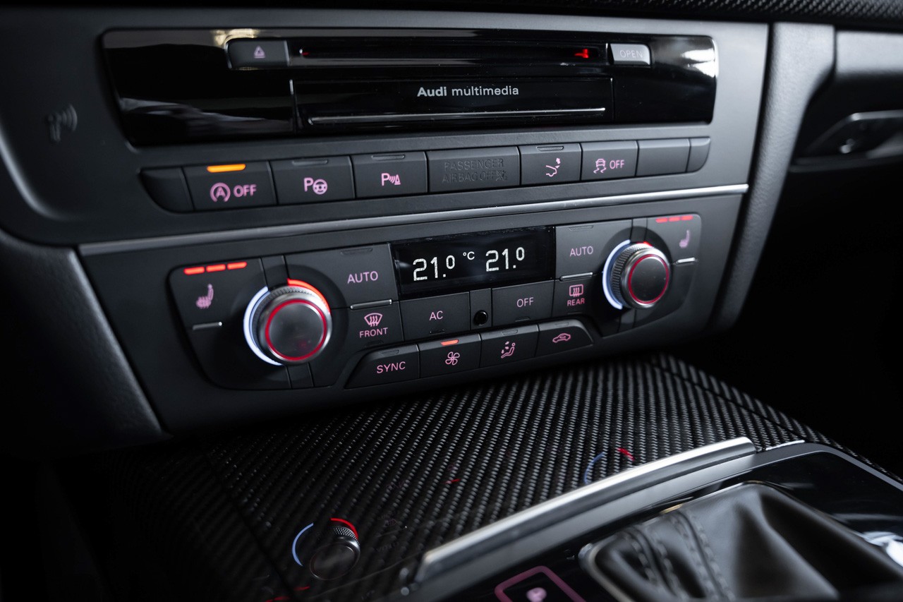 AUDI RS7 Sportback 4.0 TFSI V8 quattro S-tronic-image-27