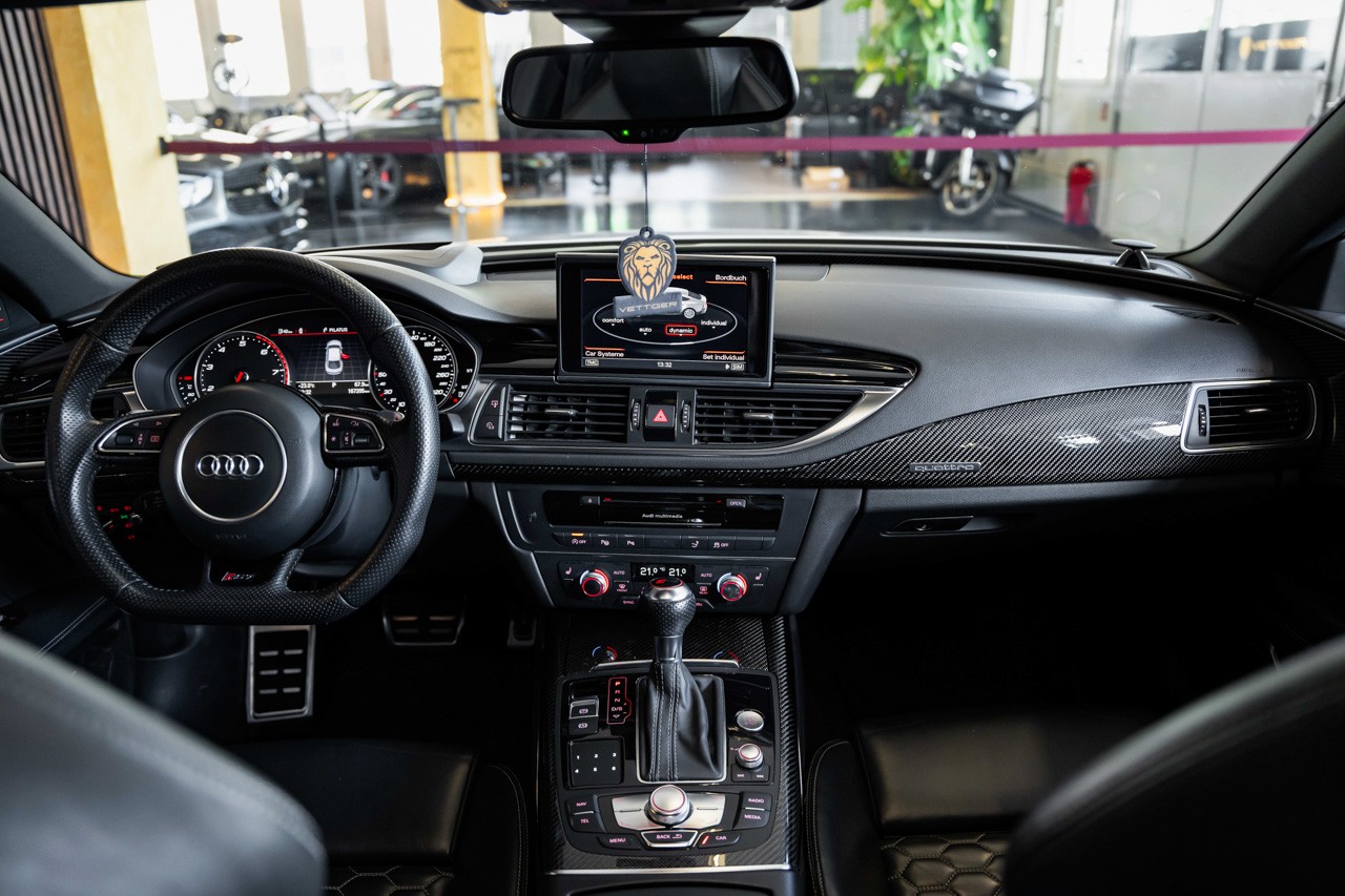 AUDI RS7 Sportback 4.0 TFSI V8 quattro S-tronic-image-12