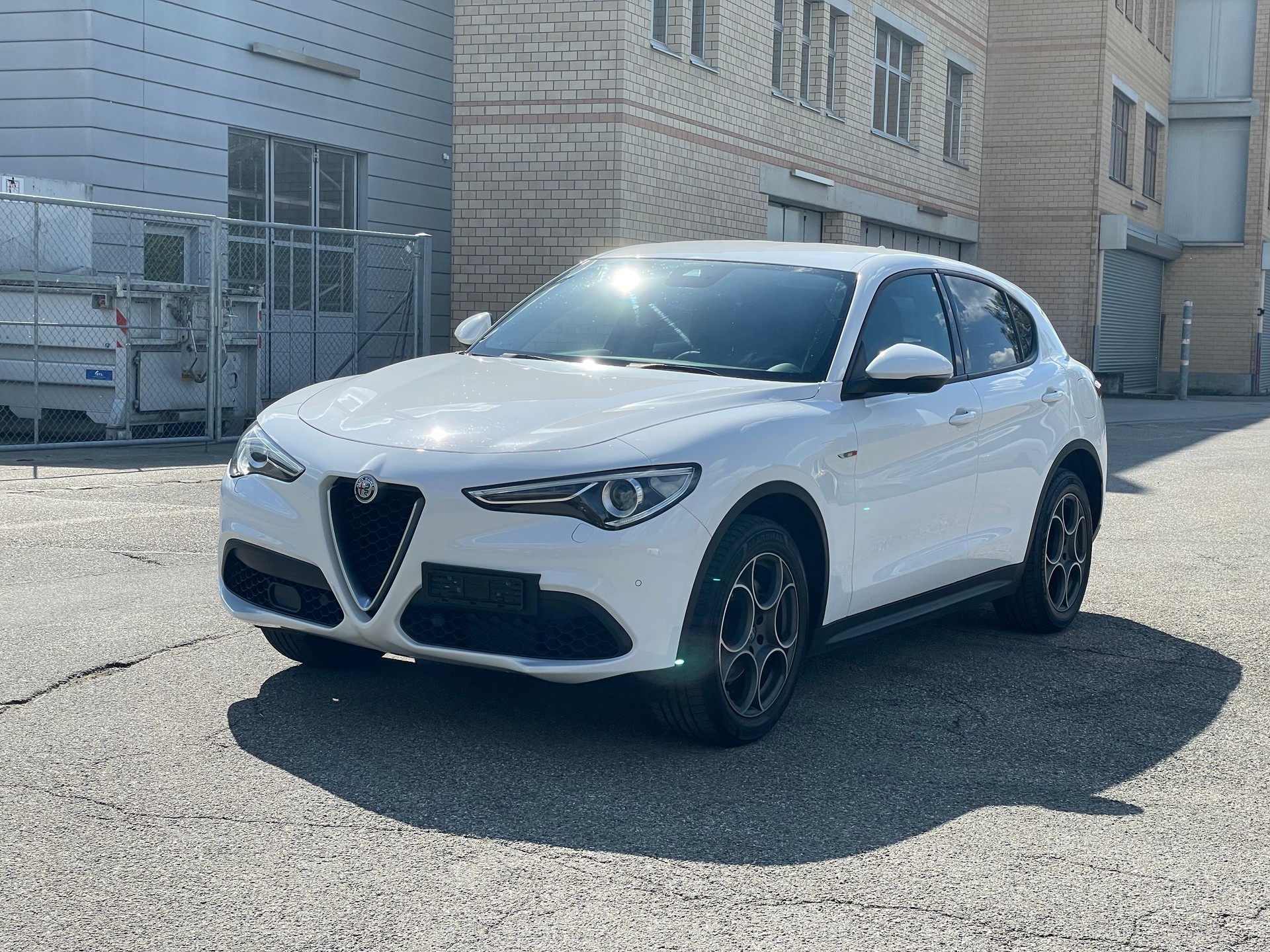 ALFA ROMEO Stelvio 2.0 Super Q4 Automatic, Frisch ab MFK 05.2026-showroom-element-2