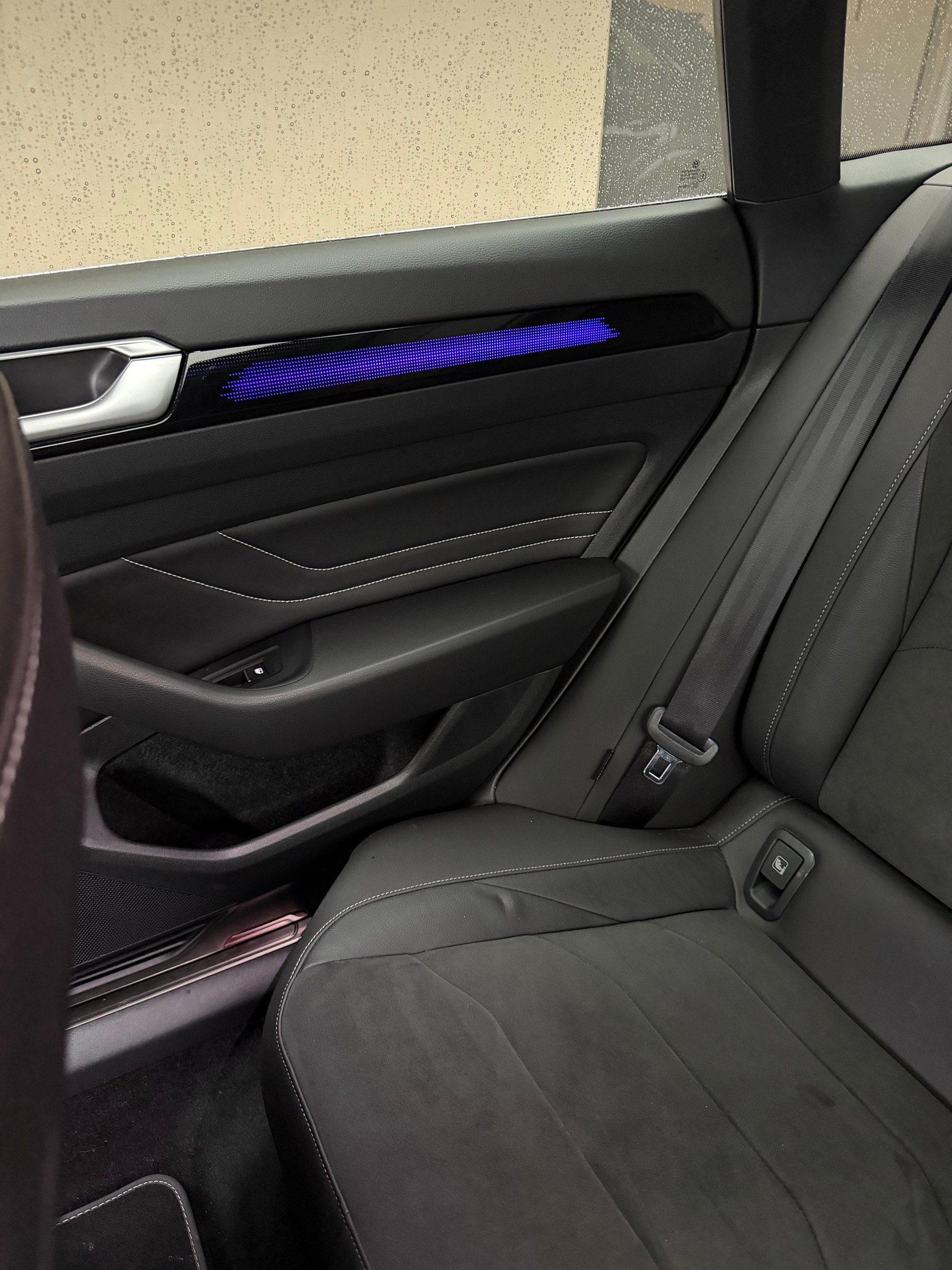 VW SB 2.0 TSI R-Line DSG-image-5