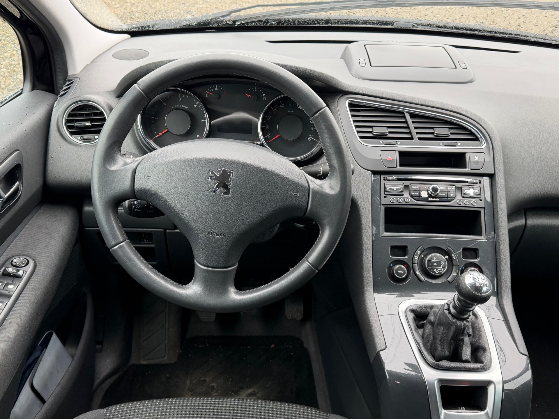 PEUGEOT 5008 2.0 HDI FAP-image-3