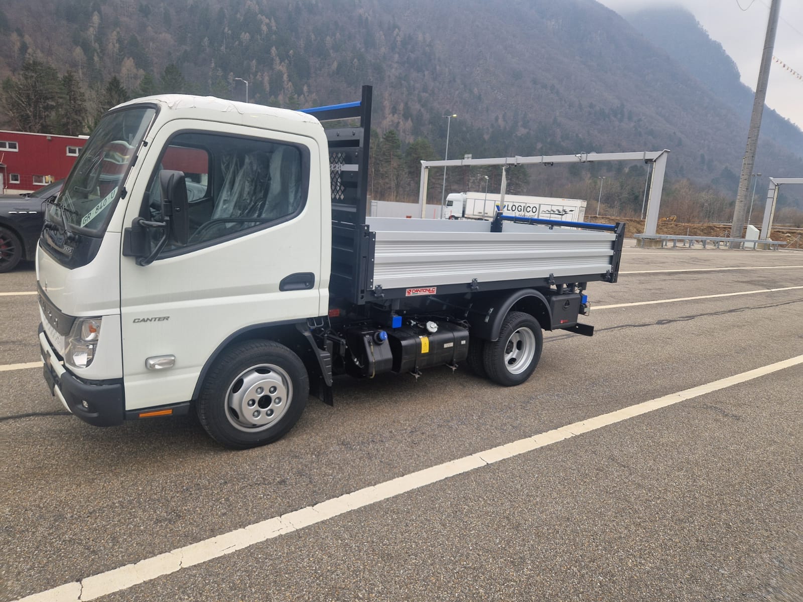 MITSUBISHI FUSO CANTER 3 S15 - Ponte Ribaltabile 3 Lati "NUOVO" - Gancio di Traino KG. 3500-image-7