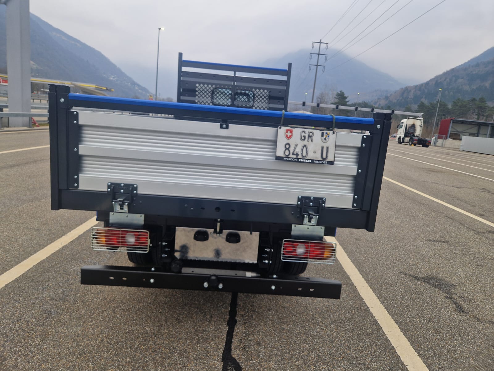 MITSUBISHI FUSO CANTER 3 S15 - Ponte Ribaltabile 3 Lati "NUOVO" - Gancio di Traino KG. 3500-image-10