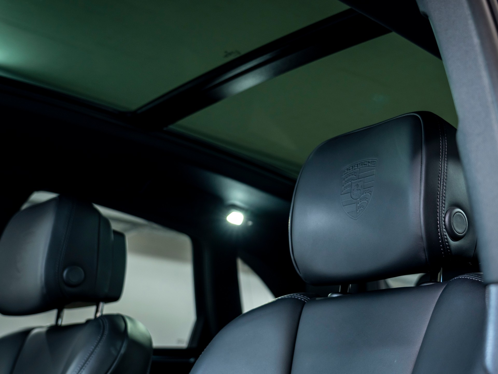 PORSCHE Macan GTS PDK-image-14