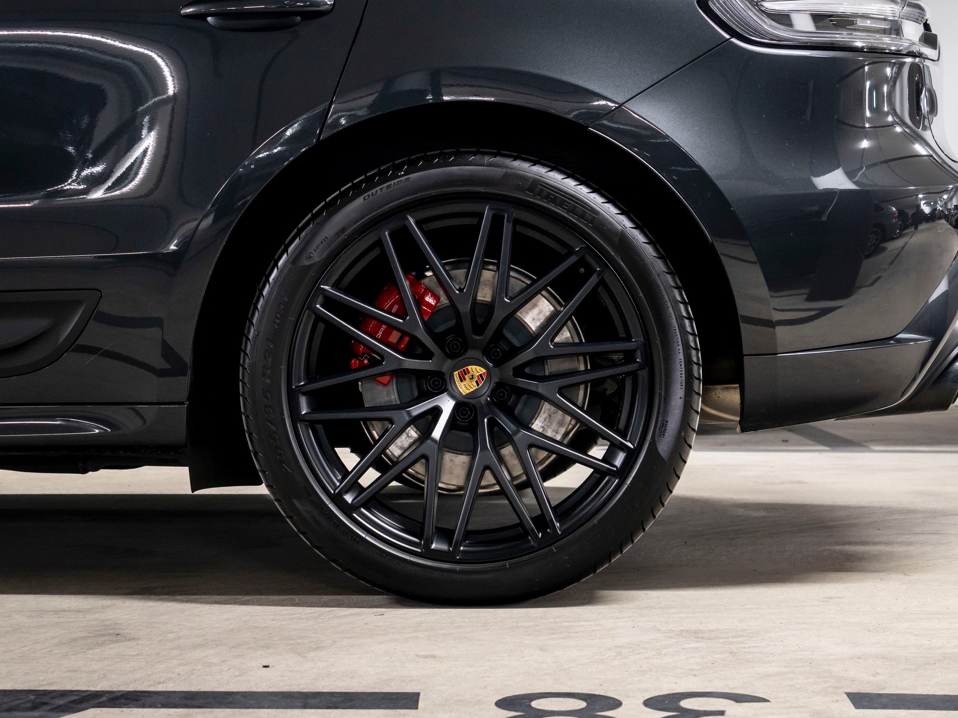 PORSCHE Macan GTS PDK-image-10