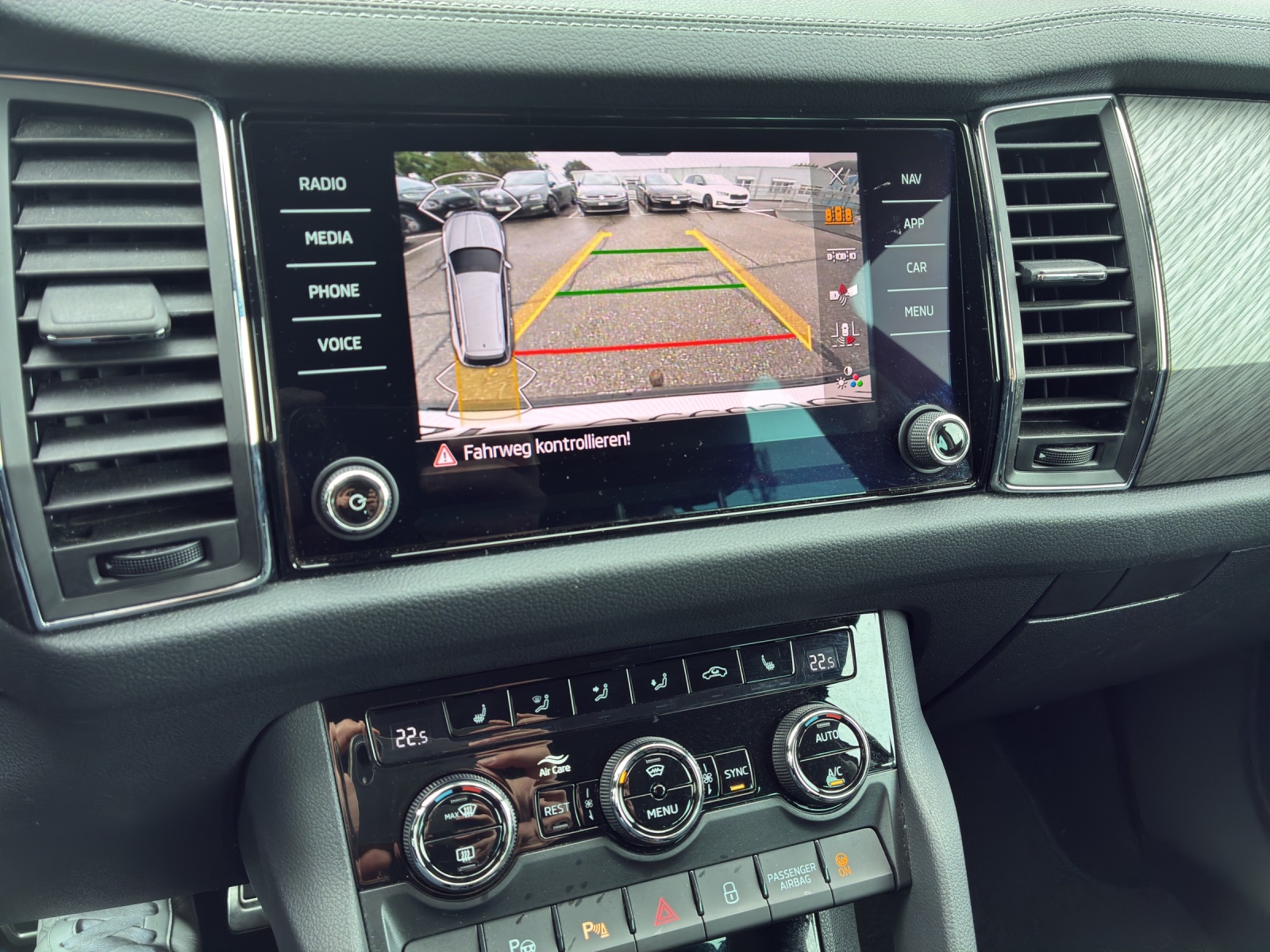SKODA Kodiaq 2.0 TSI 4x4 Style-image-13