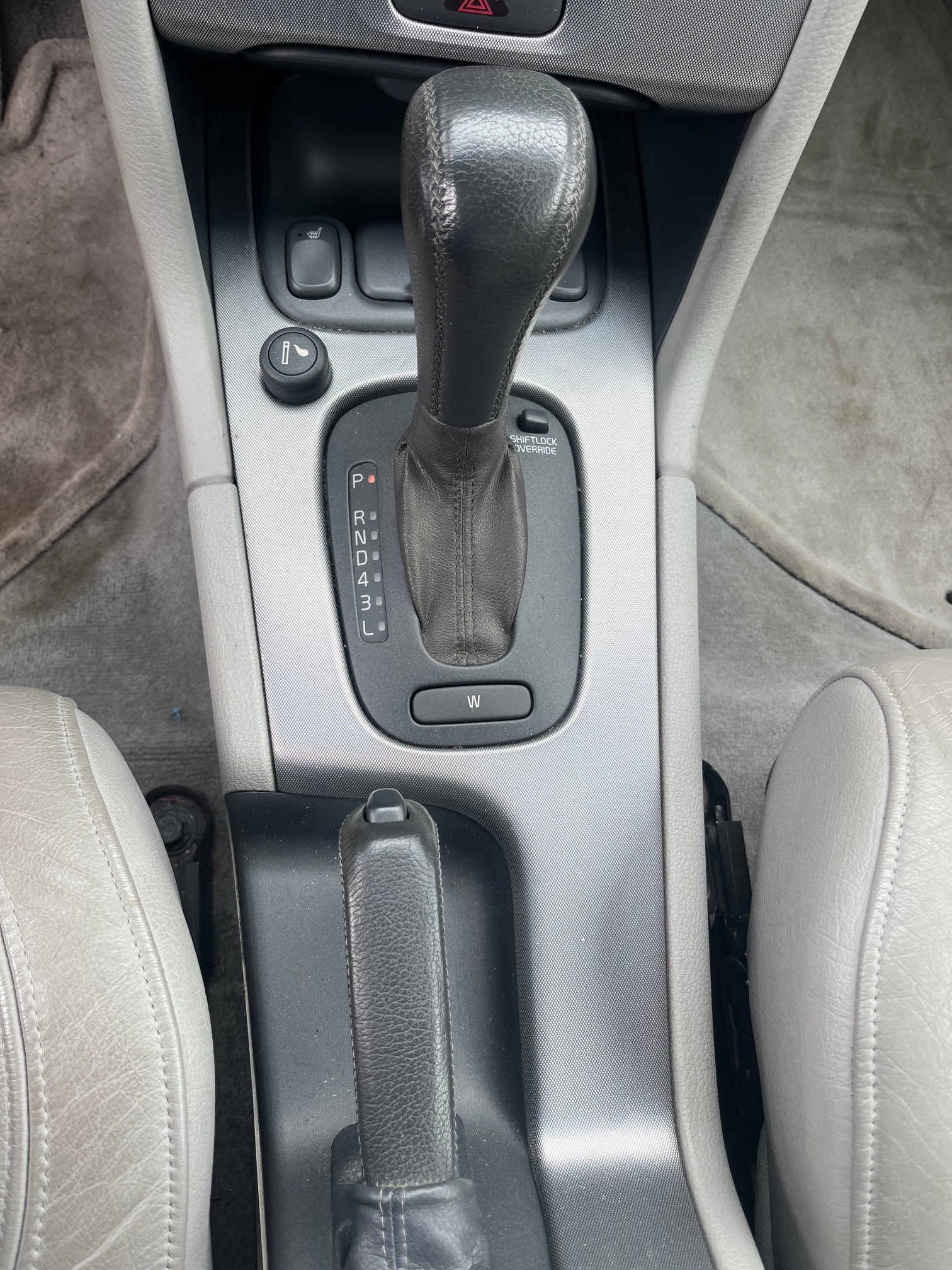 VOLVO C70 Cabriolet 2.0T-image-12
