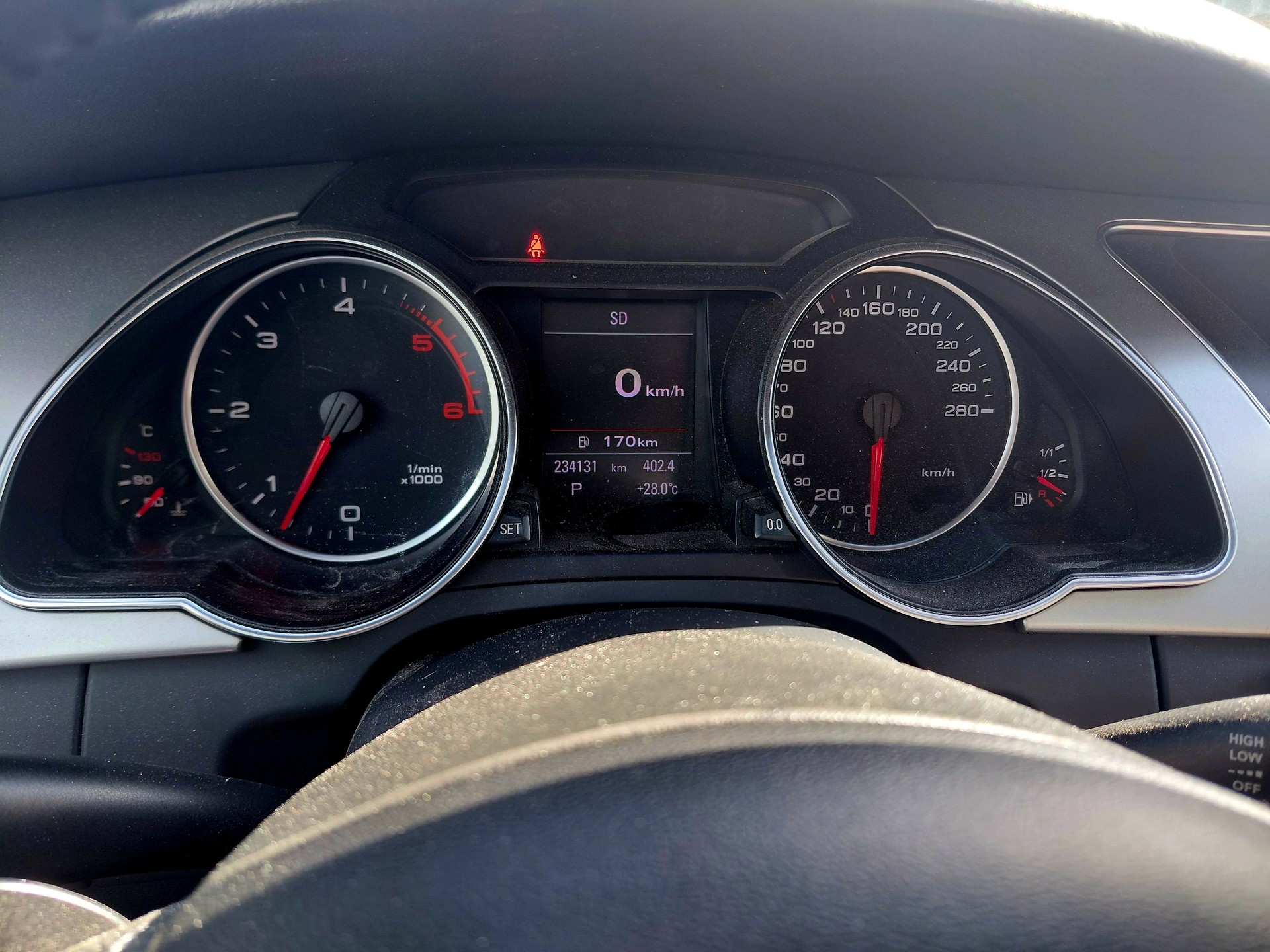 AUDI A5 Cabriolet 3.0 TDI quattro S-tronic-image-10