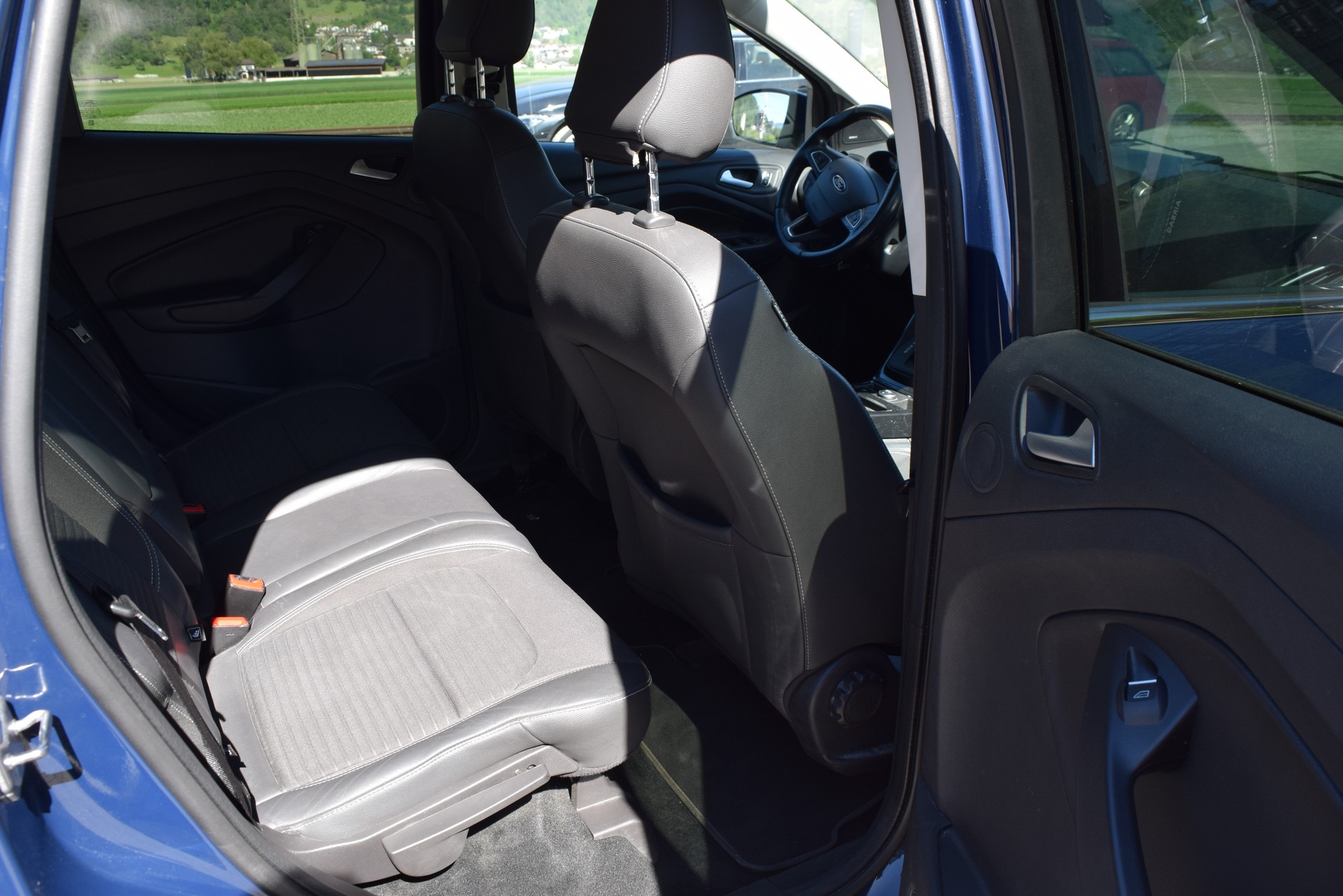 FORD Kuga 2.0 TDCi ST Line High 4WD PowerShift-image-12