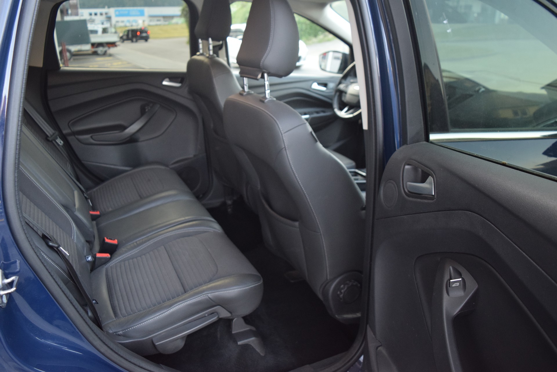 FORD Kuga 2.0 TDCi ST Line High 4WD PowerShift-image-11